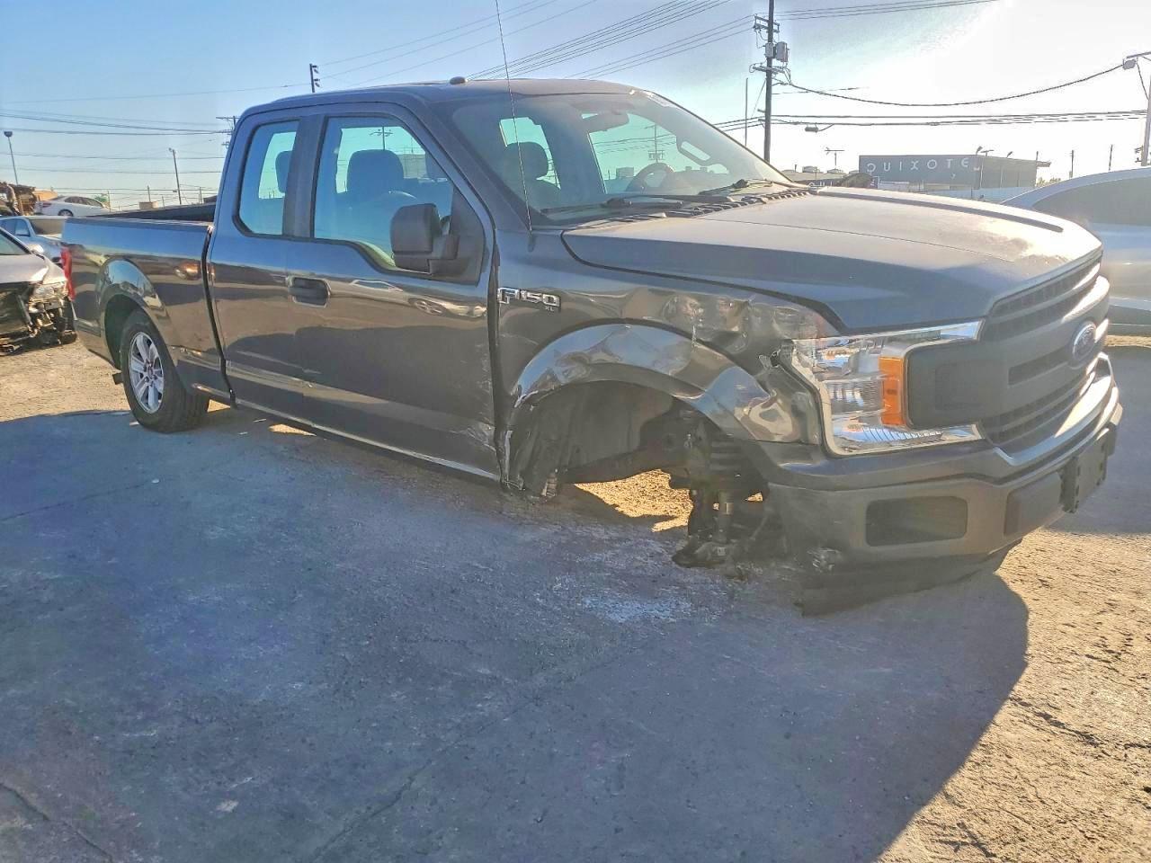 2018 Ford F150 Super Cab - Image 4