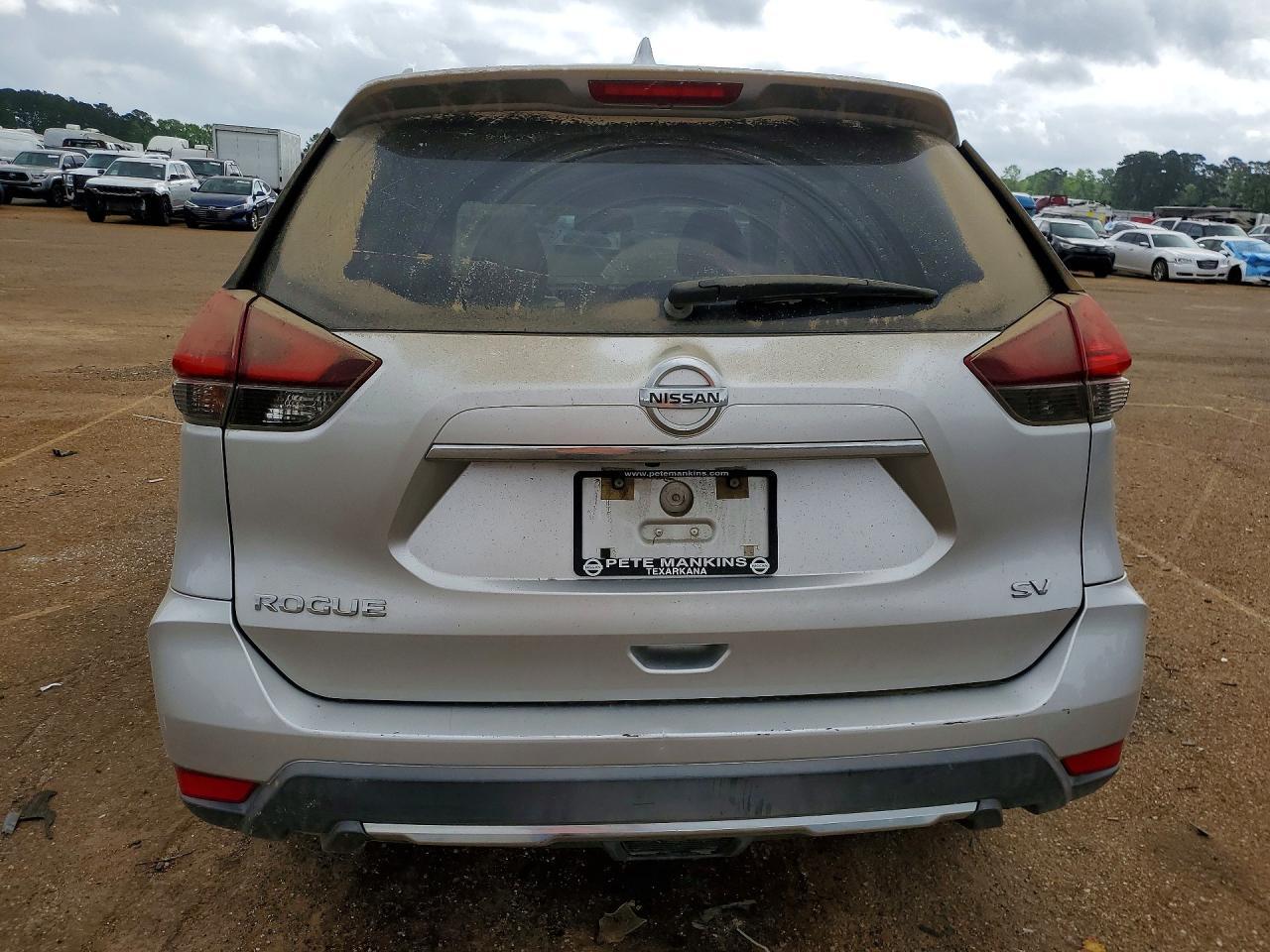 2017 Nissan Rogue Sv - Image 6