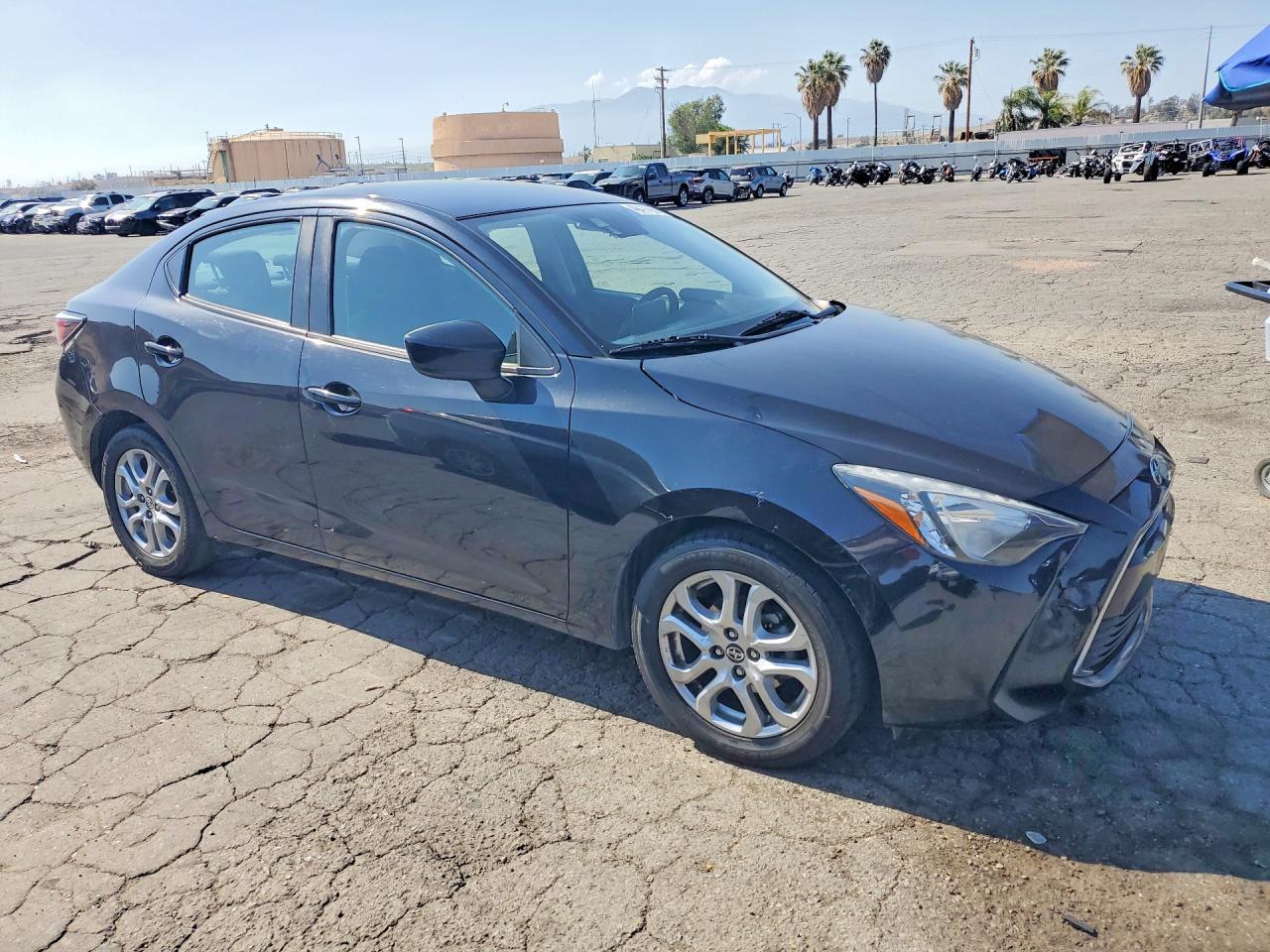 2016 Scion Ia - Фото 4