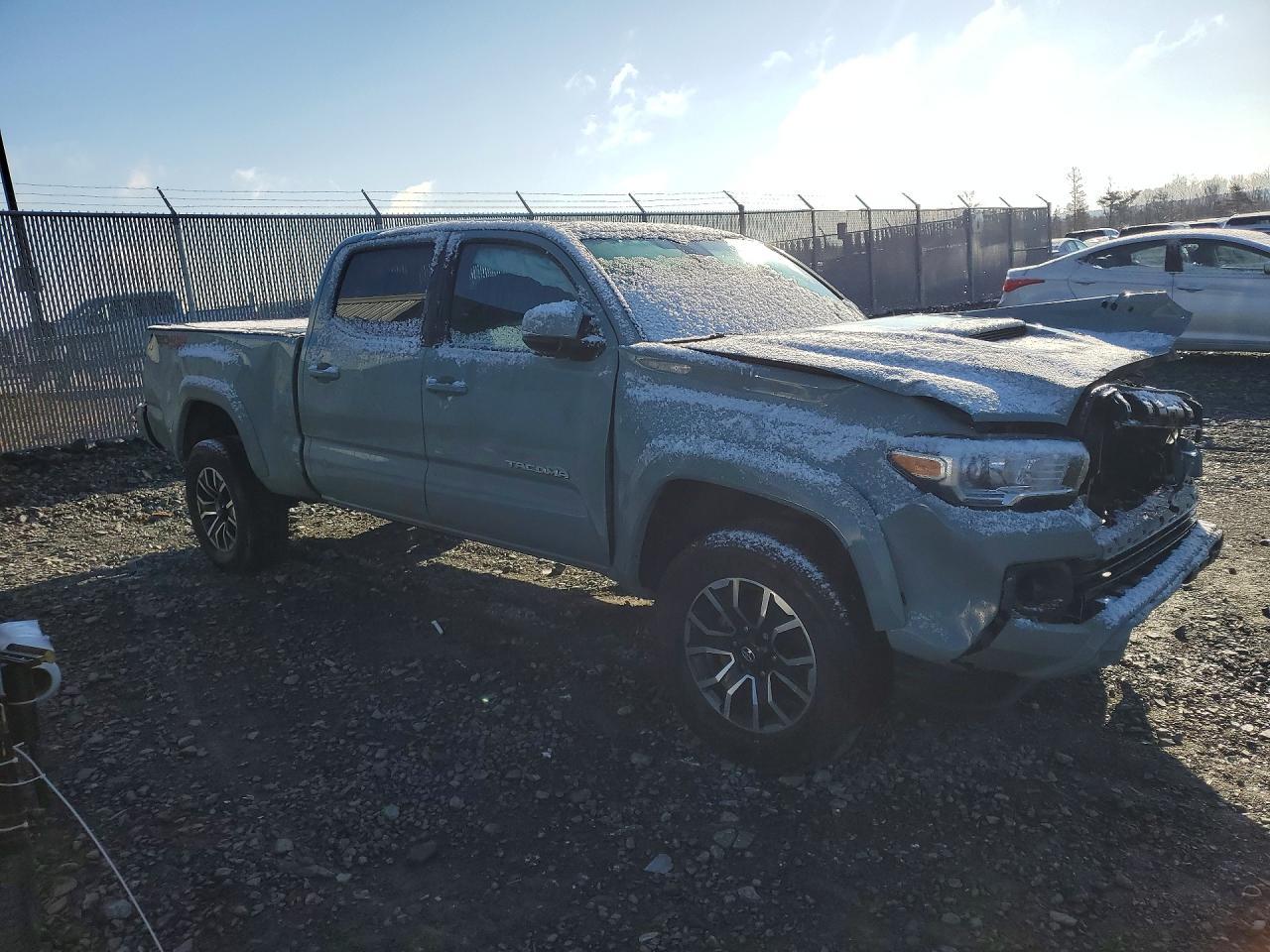 2022 Toyota Tacoma Sr5 V6 - Image 4