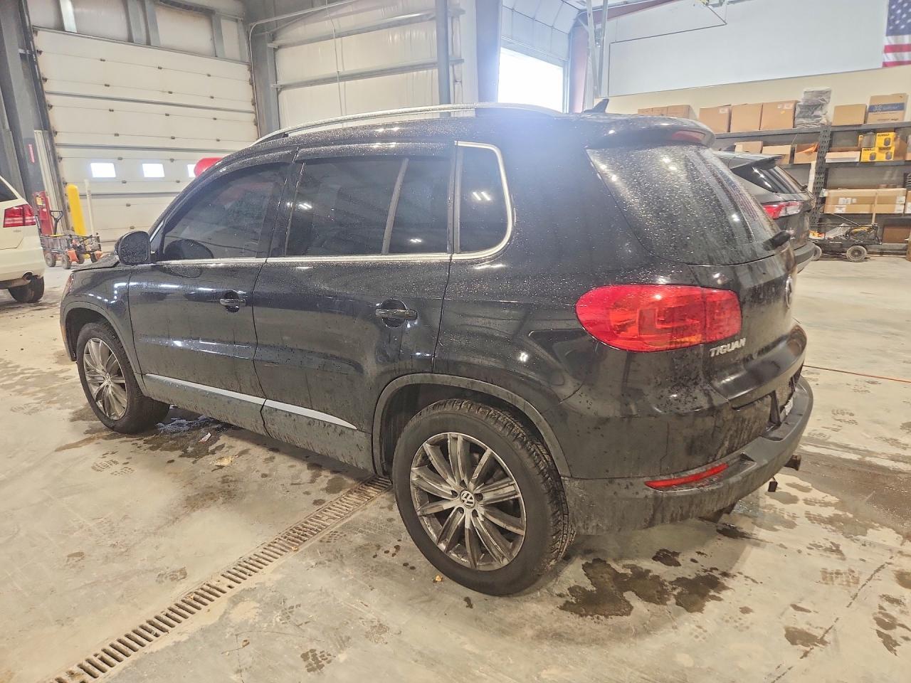 2012 Volkswagen Tiguan S - Фото 2