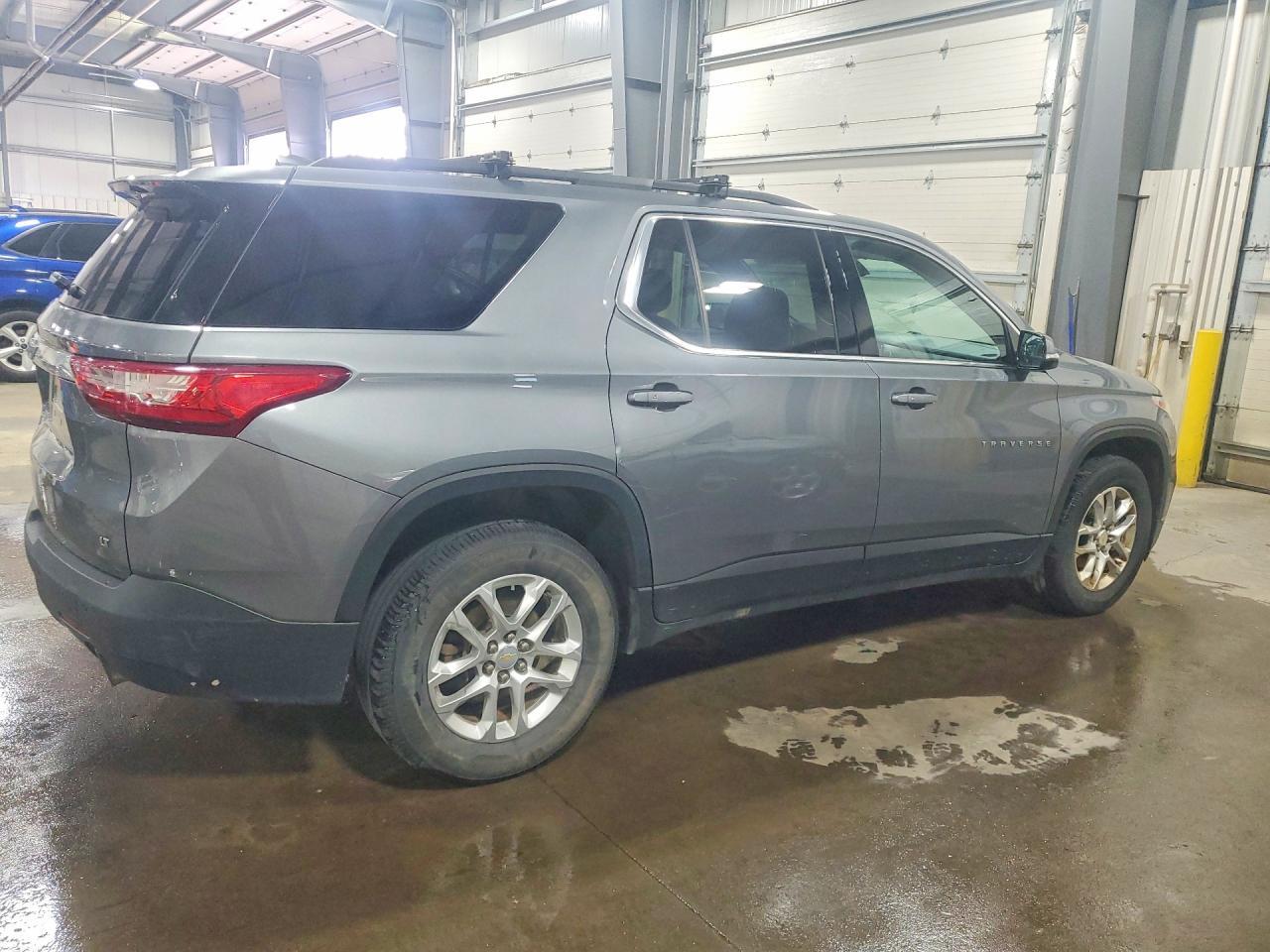 2019 Chevrolet Traverse Lt - Image 3