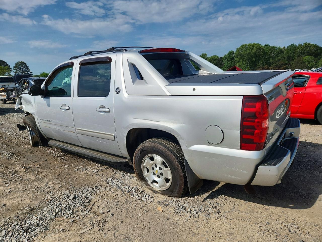 2013 Chevrolet Avalanche Lt - Фото 2