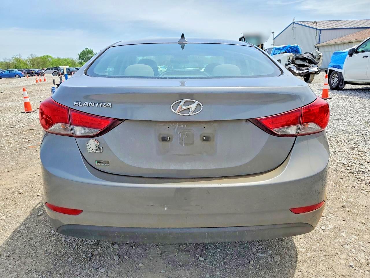 2014 Hyundai Elantra - Фото 6