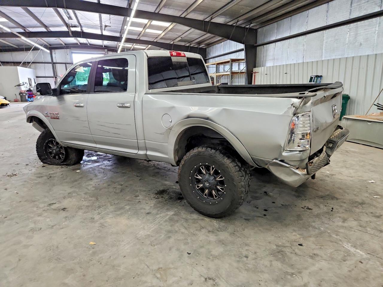 2015 Ram 2500 Laramie - Фото 2