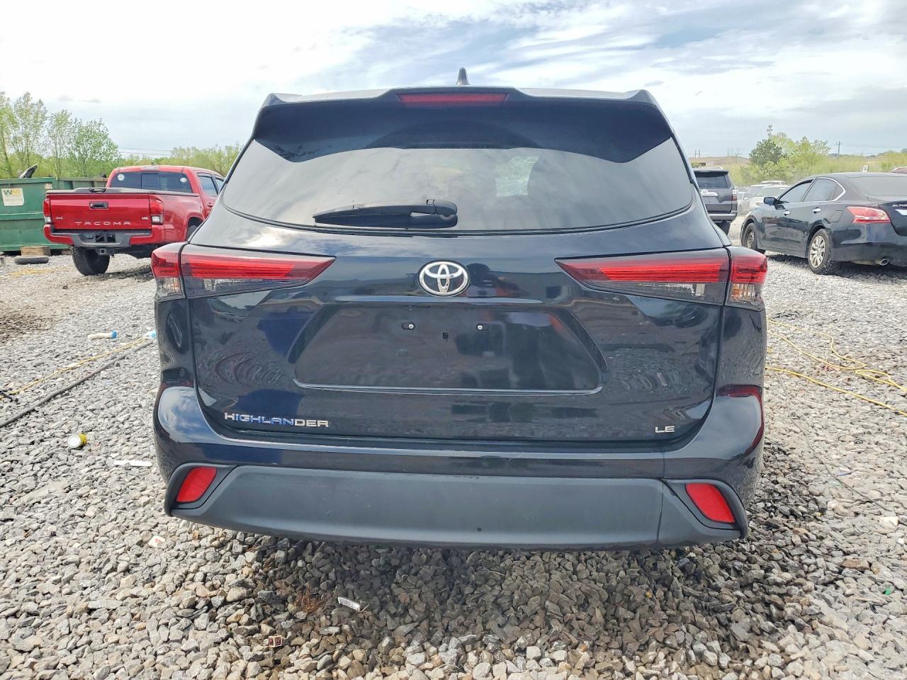2024 Toyota Highlander Le - Image 6