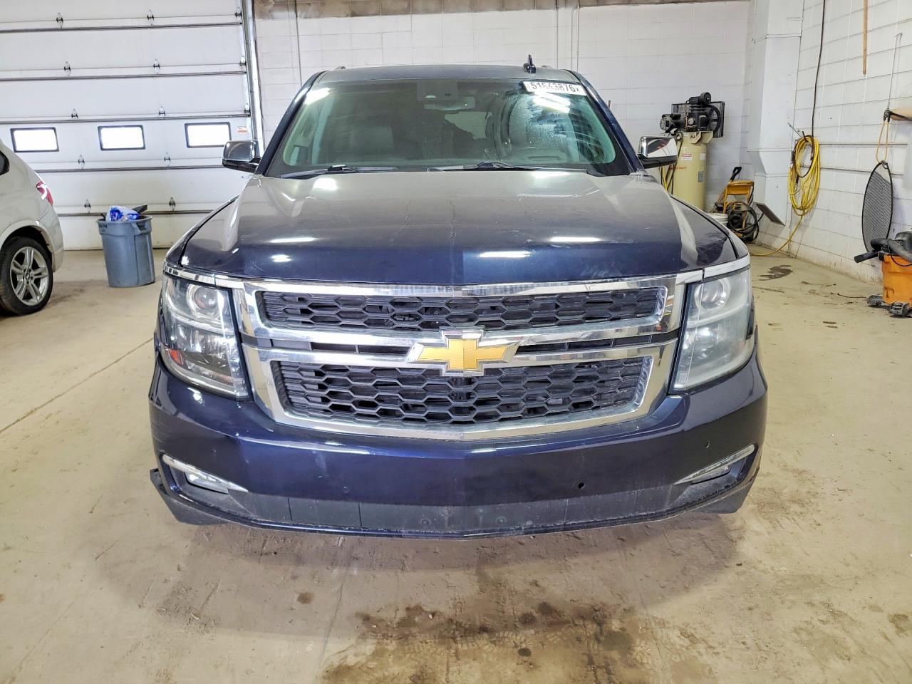 2017 Chevrolet Suburban C1500 Premier - Image 5