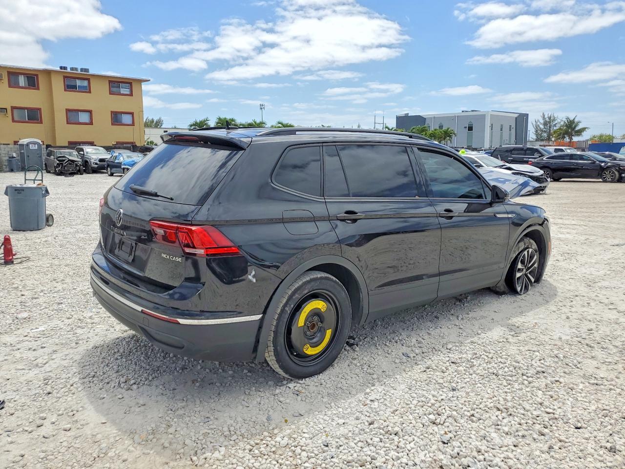 2023 Volkswagen Tiguan S - Фото 3