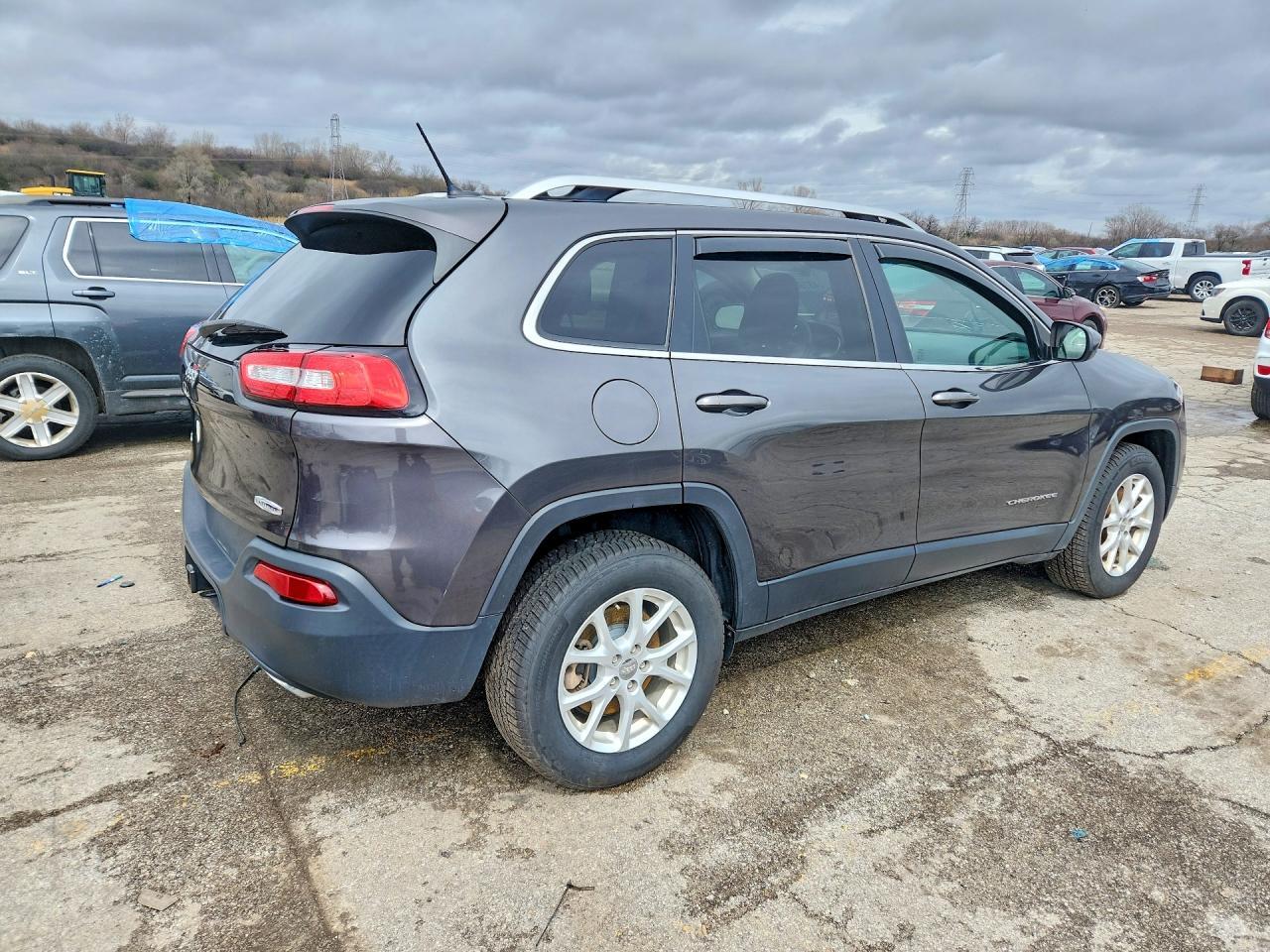 2015 Jeep Cherokee Latitude - Image 3