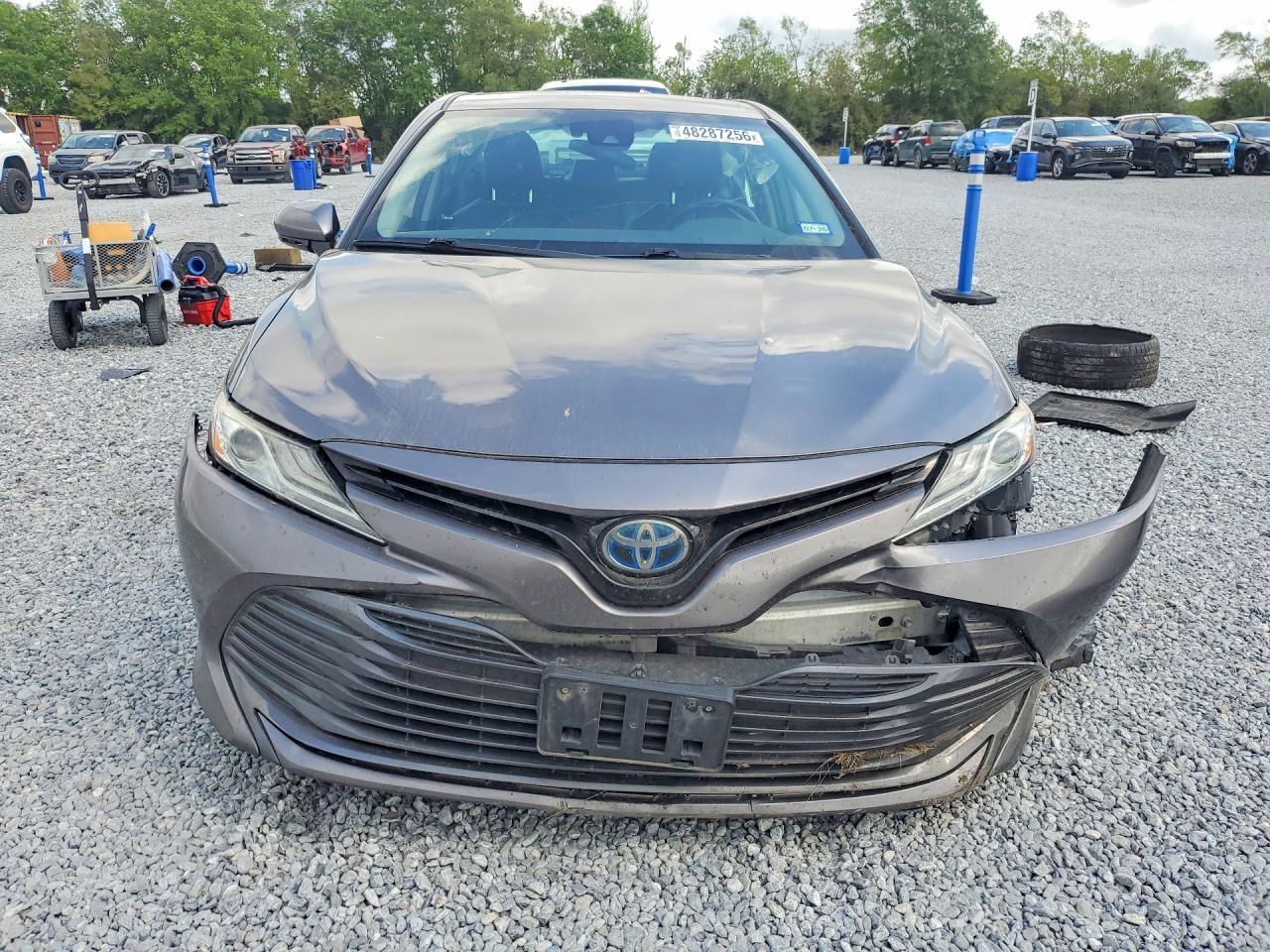 2019 Toyota Camry Hybrid Xle - Image 5