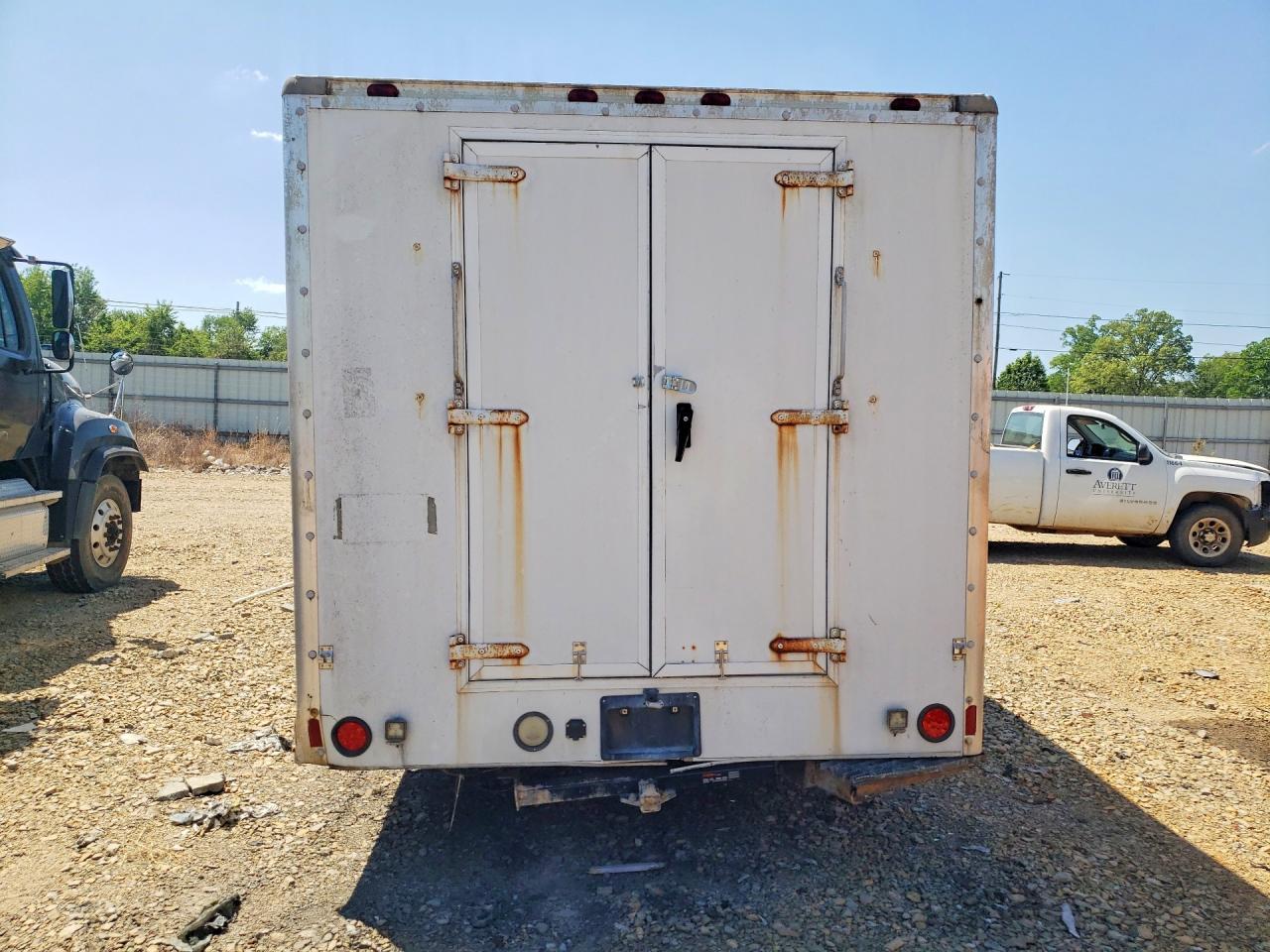 2005 Chevrolet Express G3500 Delivery Truck - Image 6