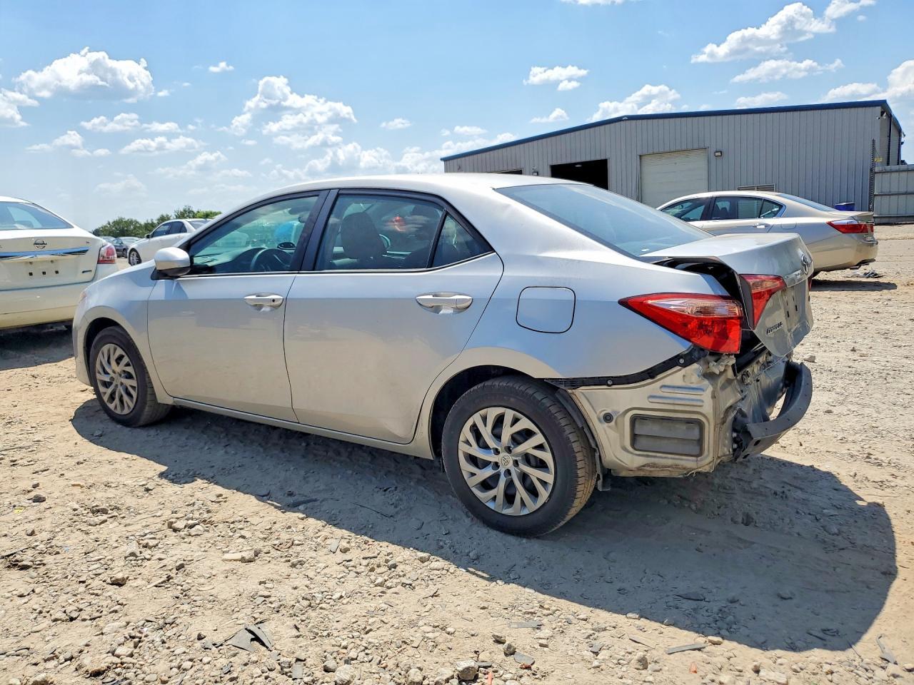 2018 Toyota Corolla Le - Фото 2