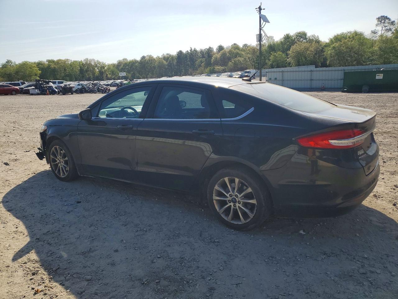 2017 Ford Fusion Se - Фото 2