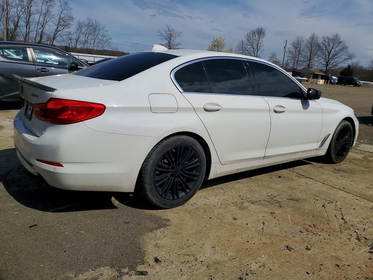 2019 BMW 530 Xi xDrive Sport - Image 3