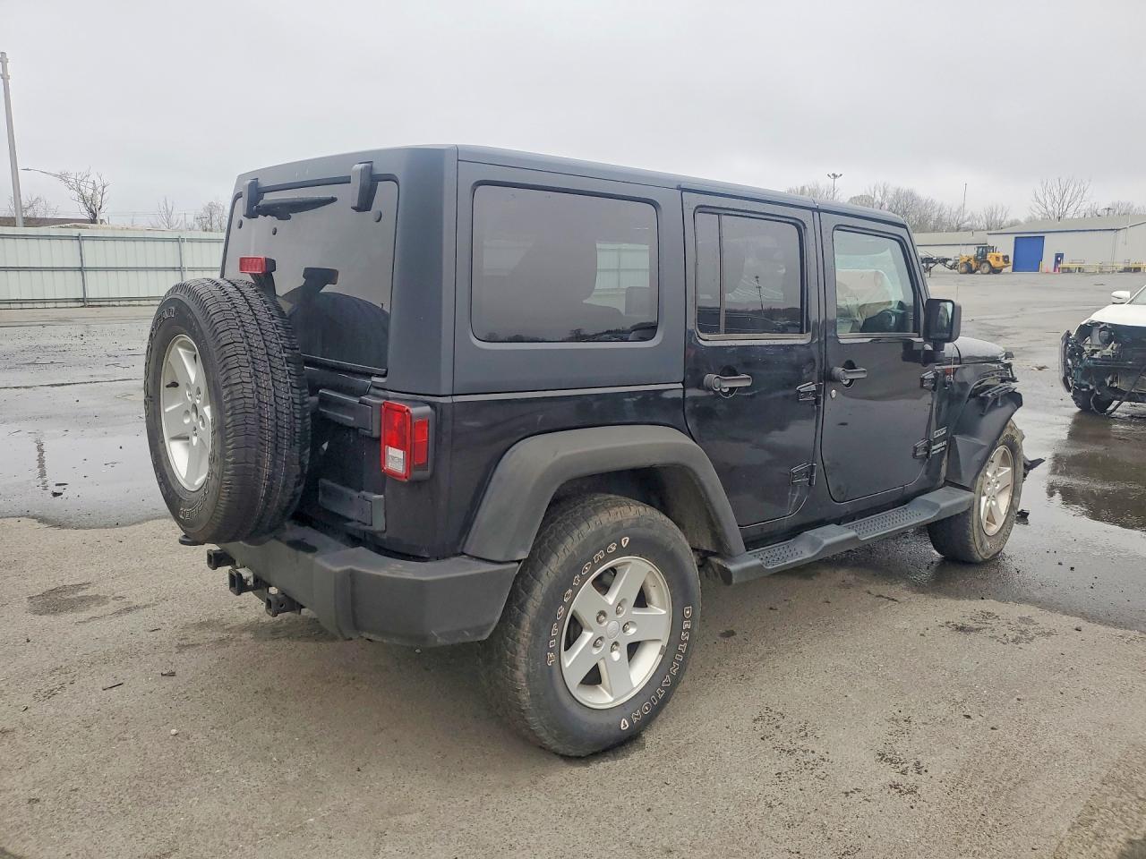 2014 Jeep Wrangler Unlimited Sport - Image 3