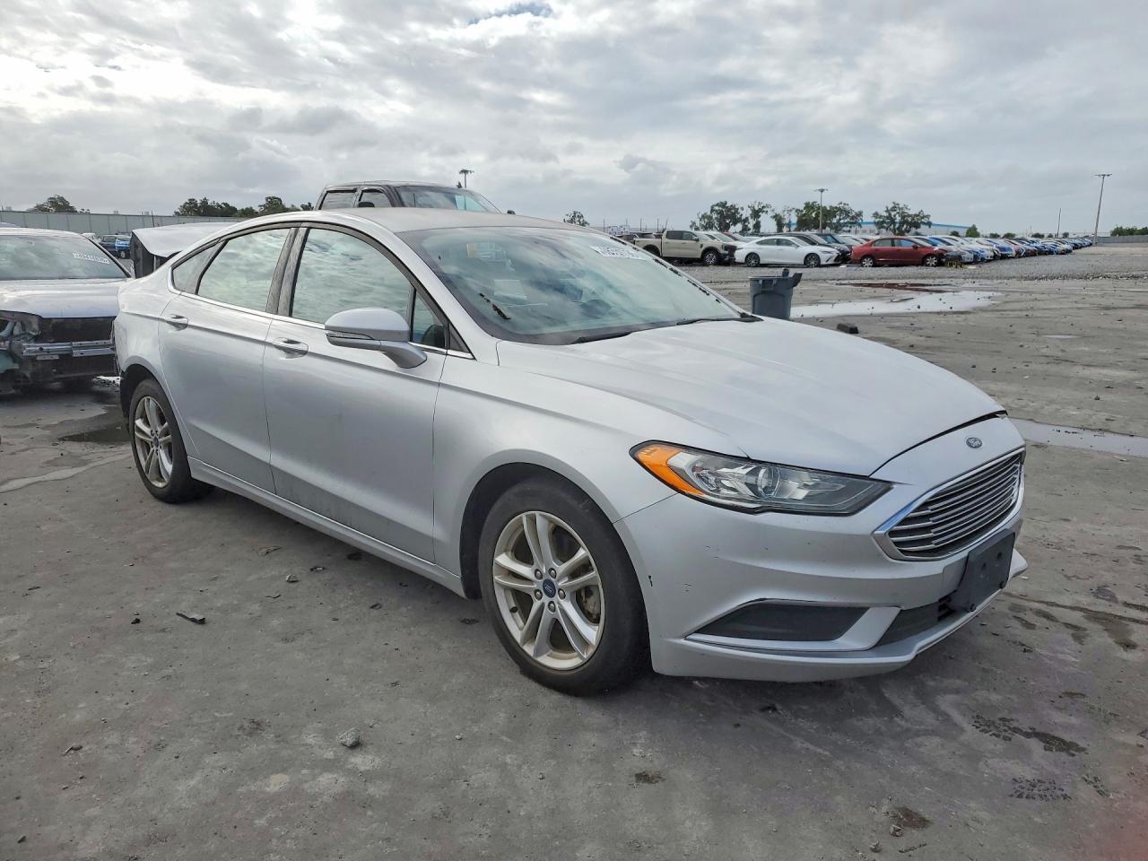 2018 Ford Fusion Se - Фото 4