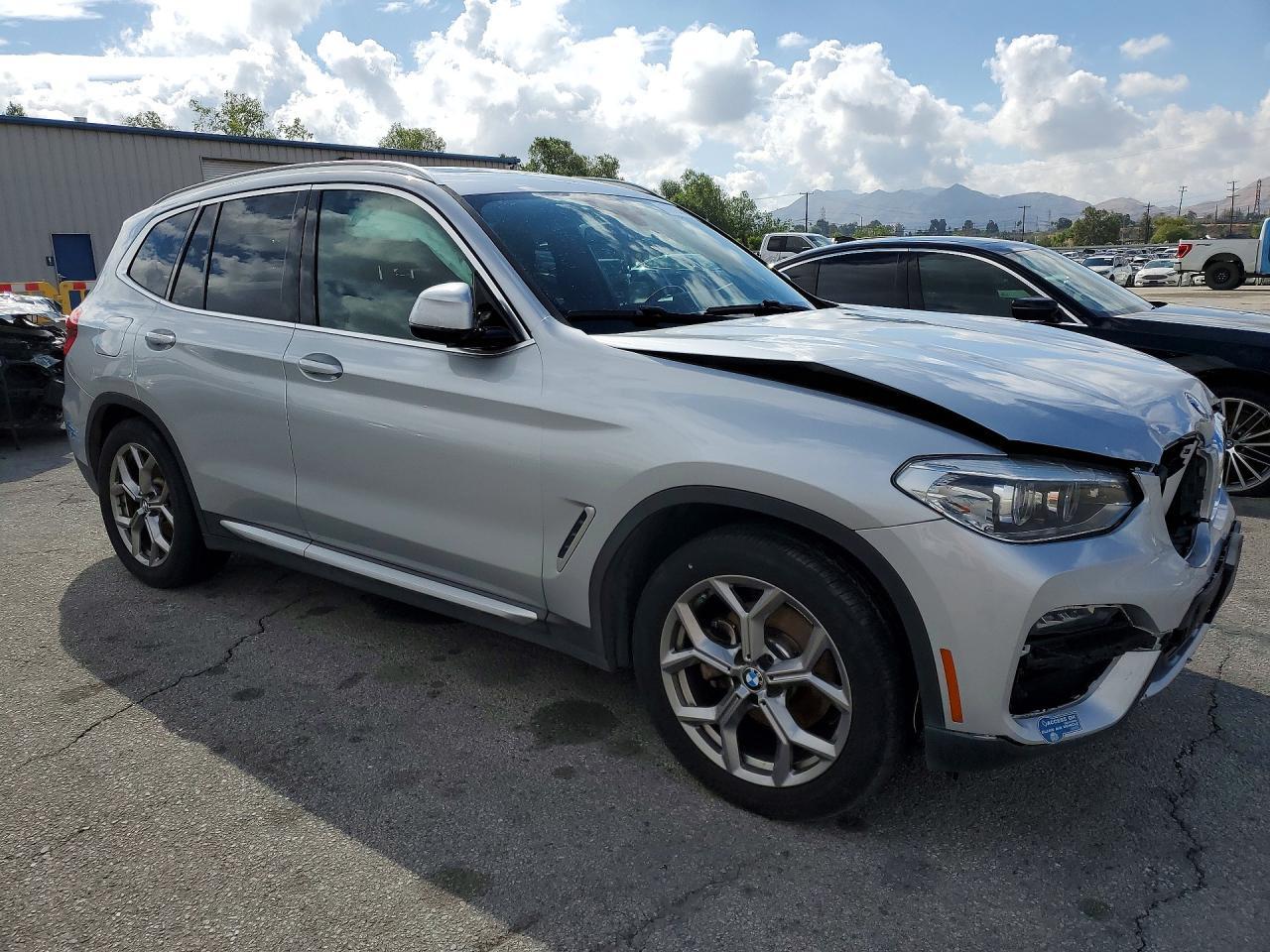 2021 BMW X3 xDrive30E - Фото 4