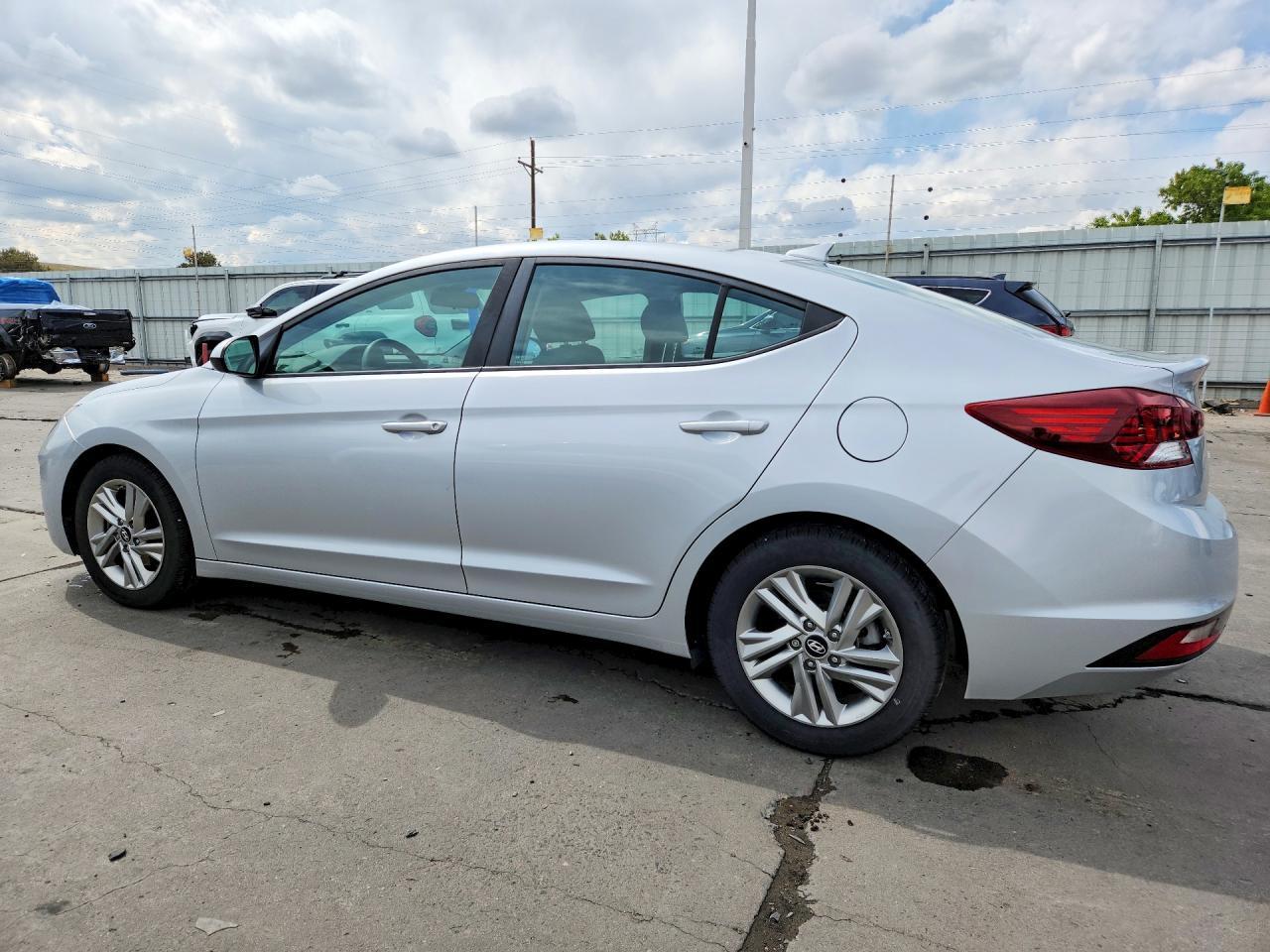 2019 Hyundai Elantra Sel - Фото 2