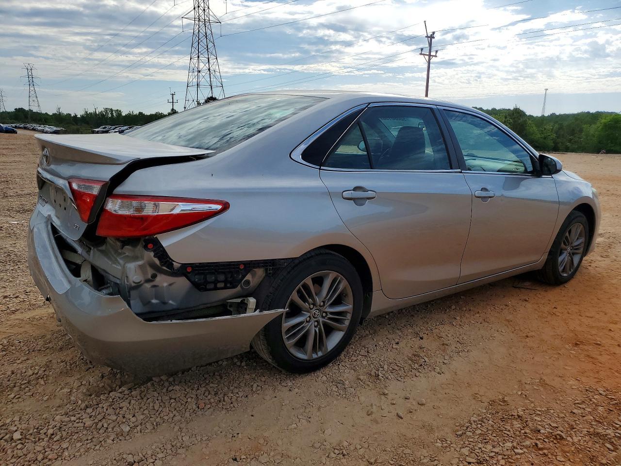 2015 Toyota Camry Se - Фото 3