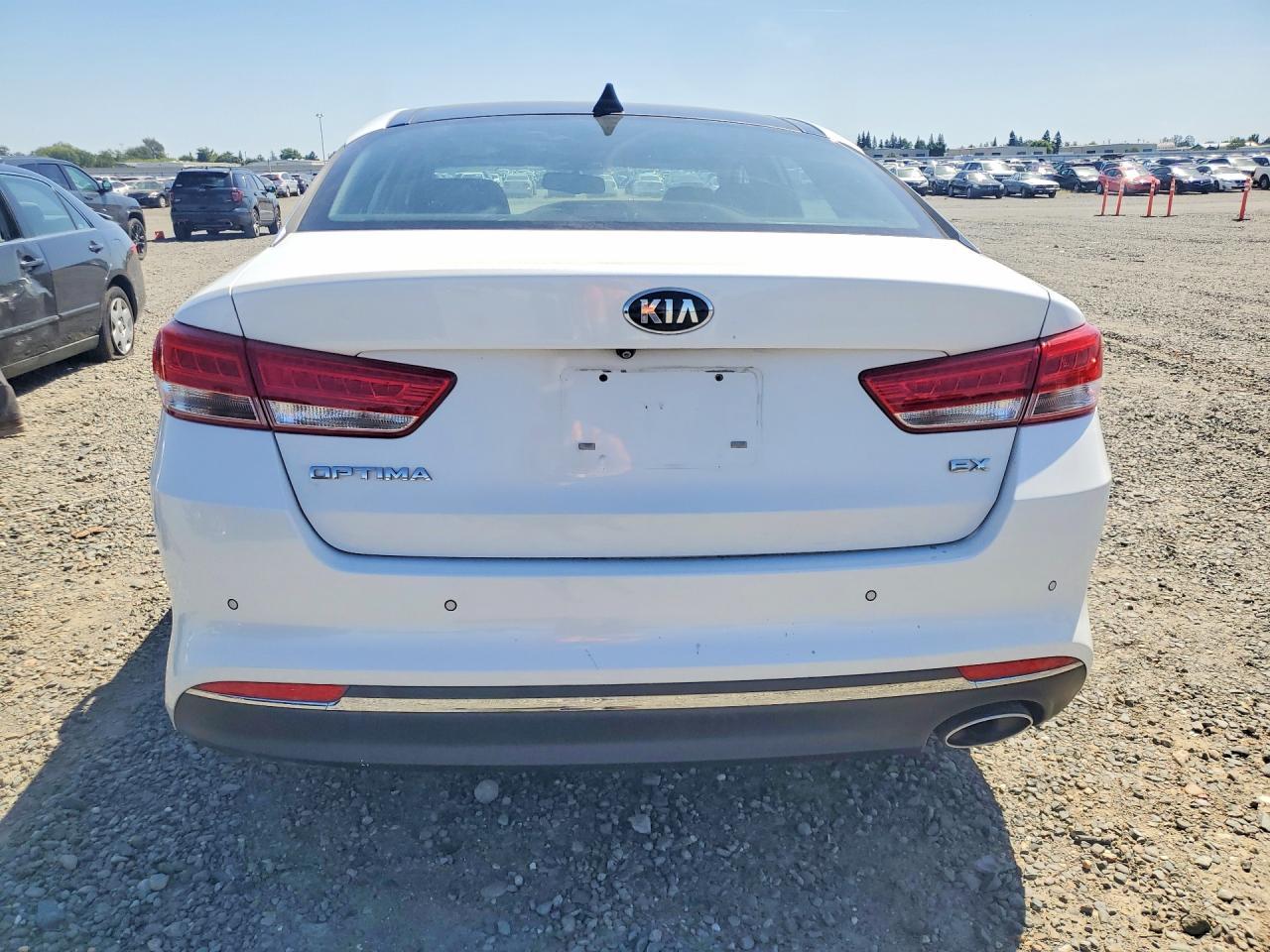 2016 Kia Optima Ex - Image 6