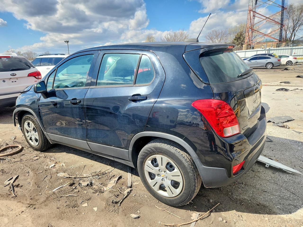 2017 Chevrolet Trax Ls - Фото 2