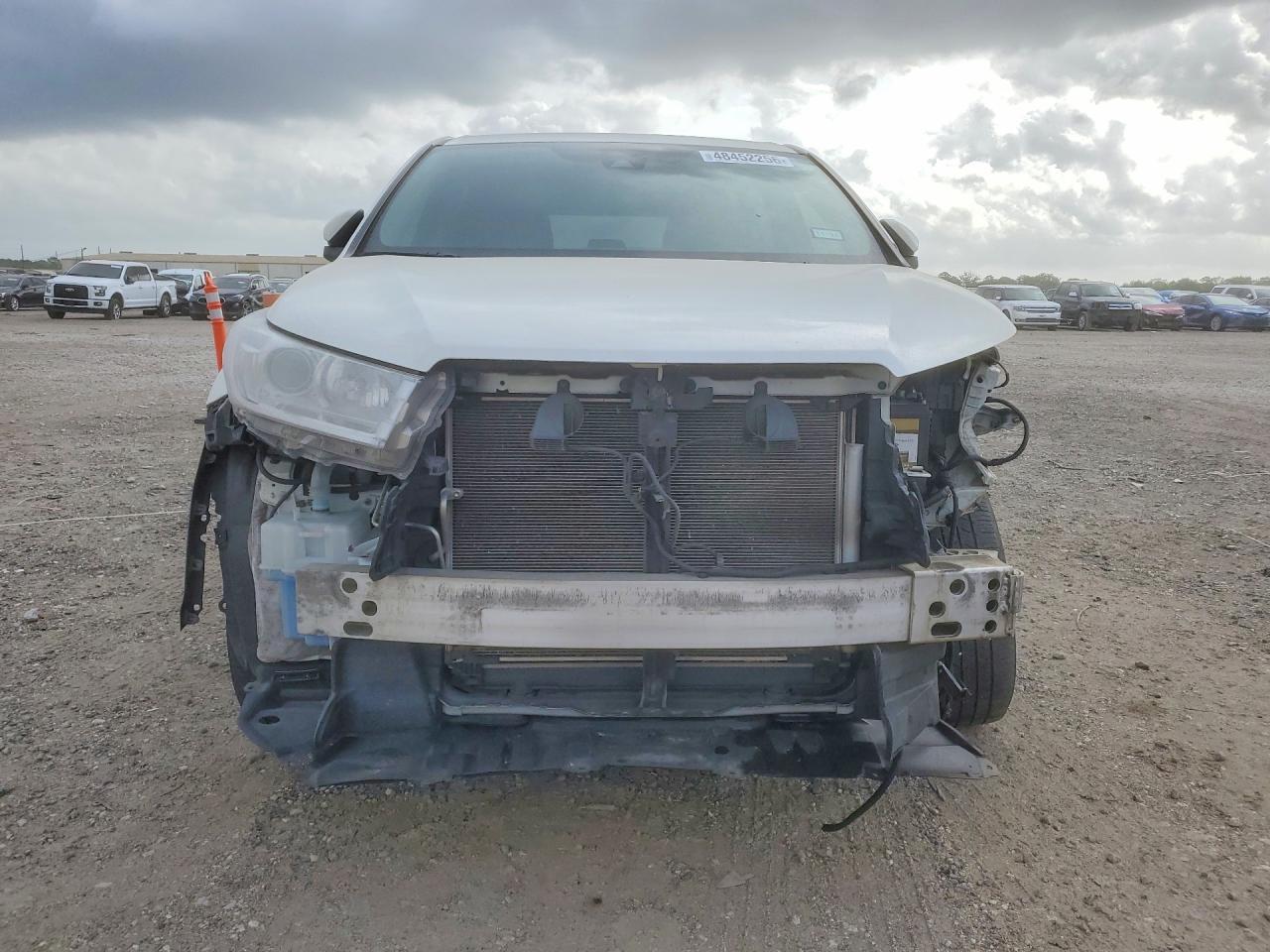 2019 Toyota Highlander Le - Image 5