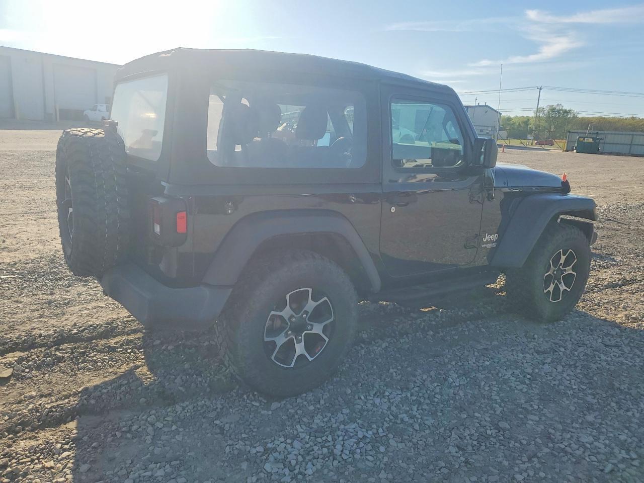 2020 Jeep Wrangler Sport - Фото 3