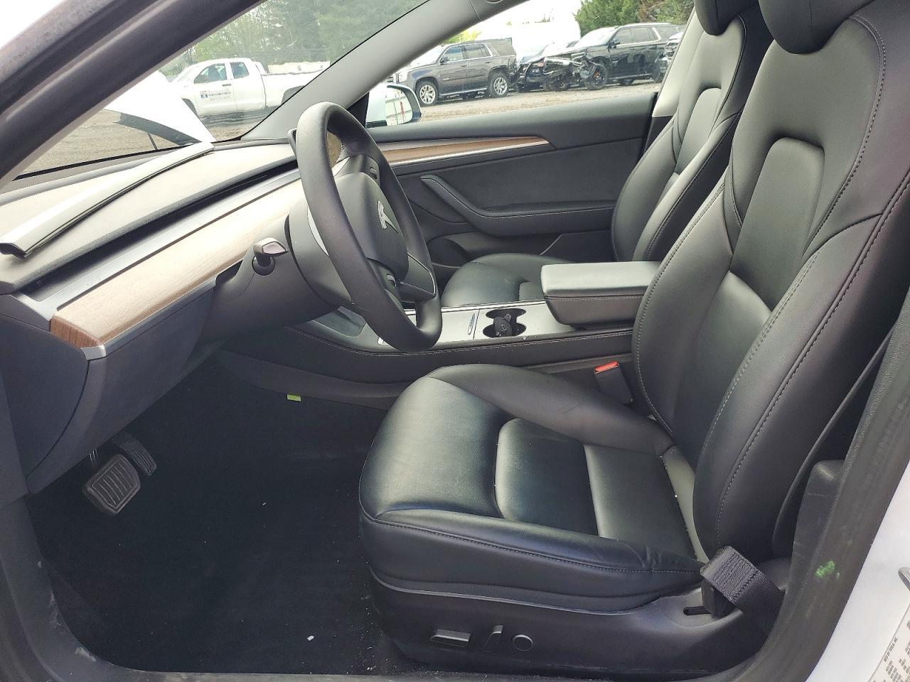 2022 Tesla Model 3 - Image 7