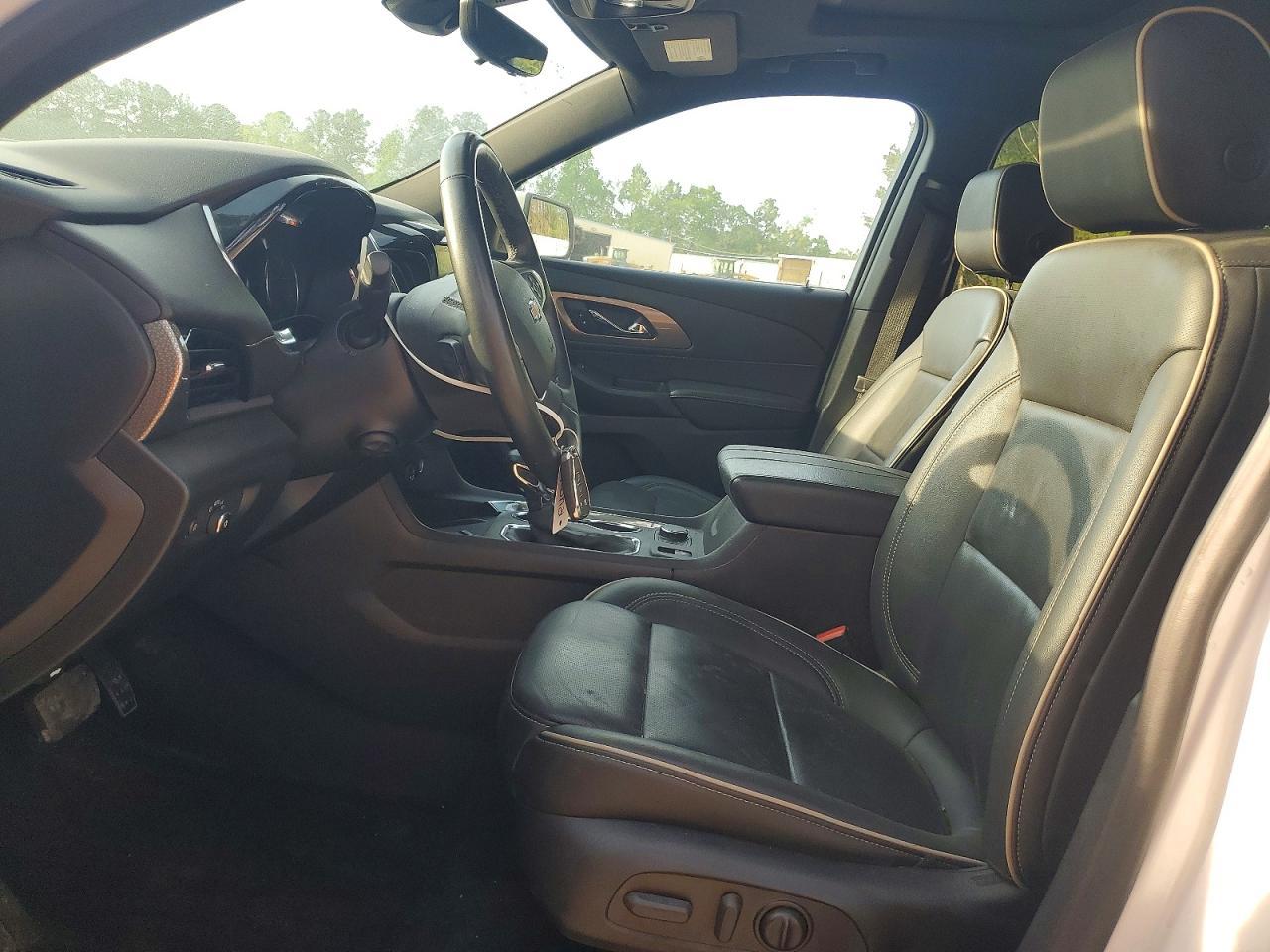 2023 Chevrolet Traverse Premier - Фото 7