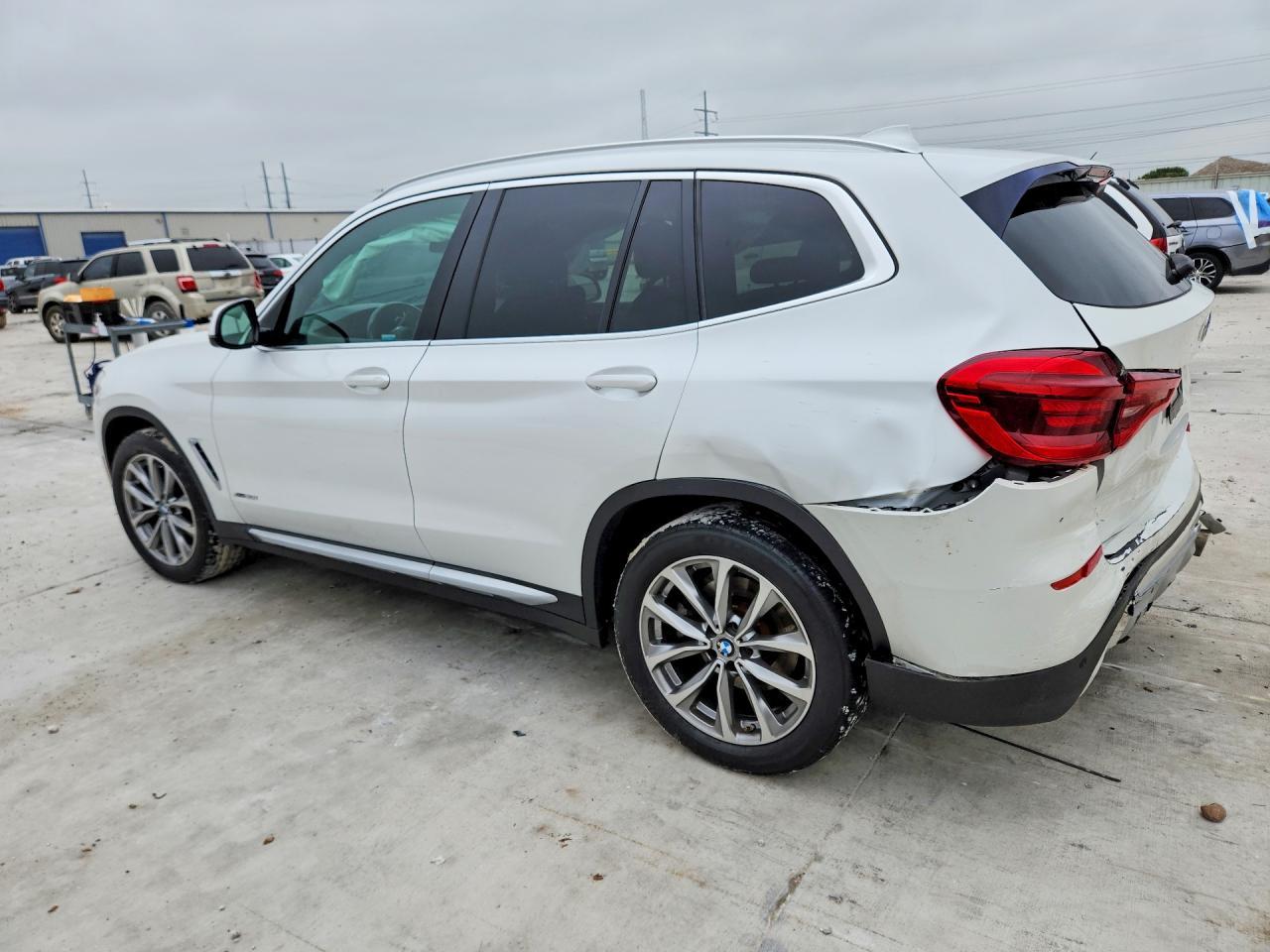 2018 BMW X3 xDrive30I - Фото 2