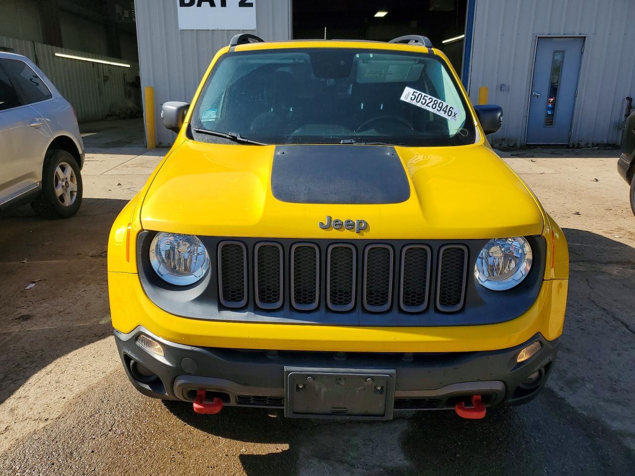 2016 Jeep Renegade Trailhawk - Image 5
