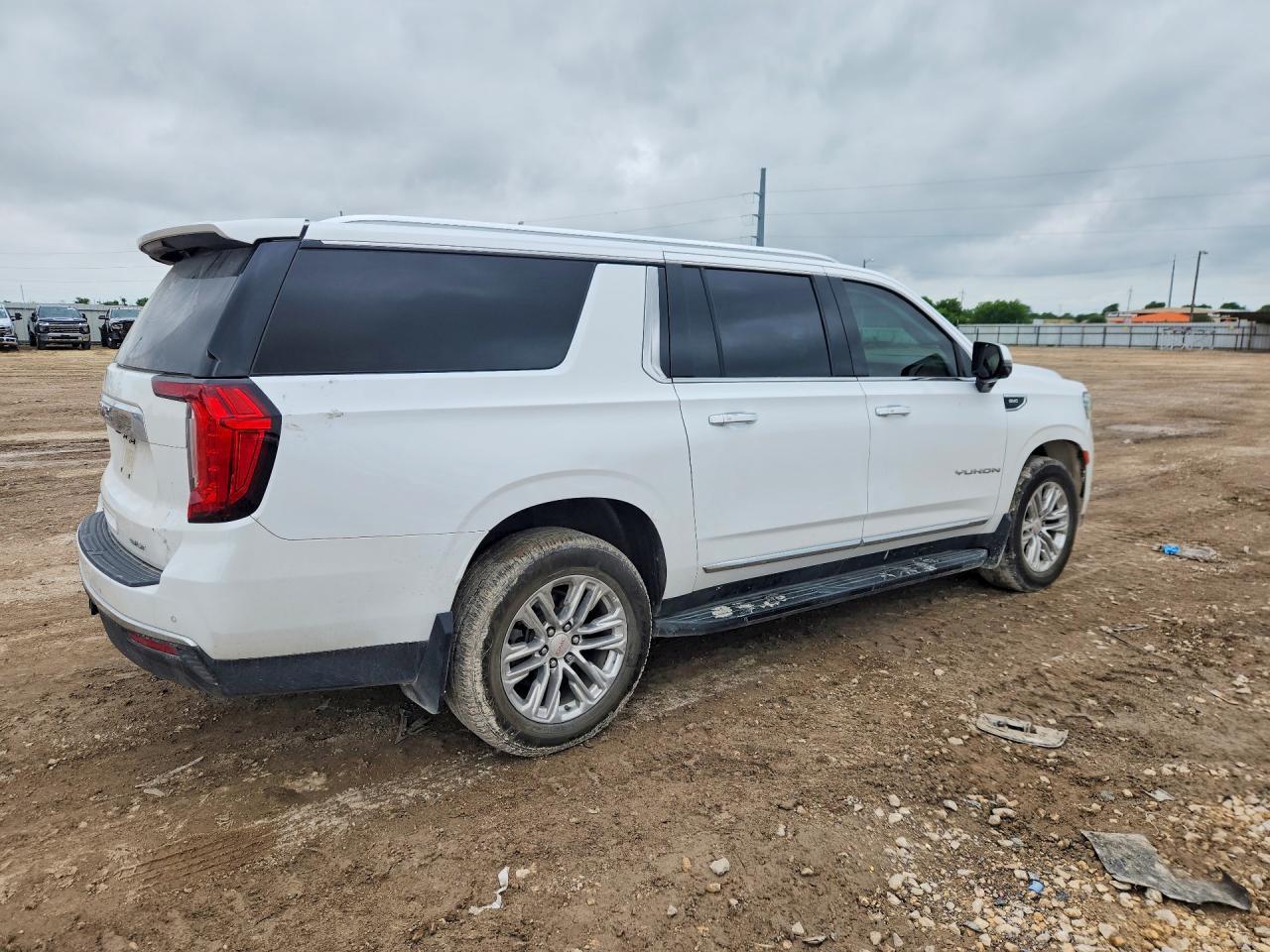 2021 GMC Yukon Xl C1500 Slt - Image 3