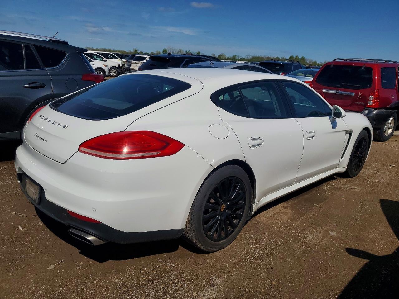 2014 Porsche Panamera 2 - Image 3