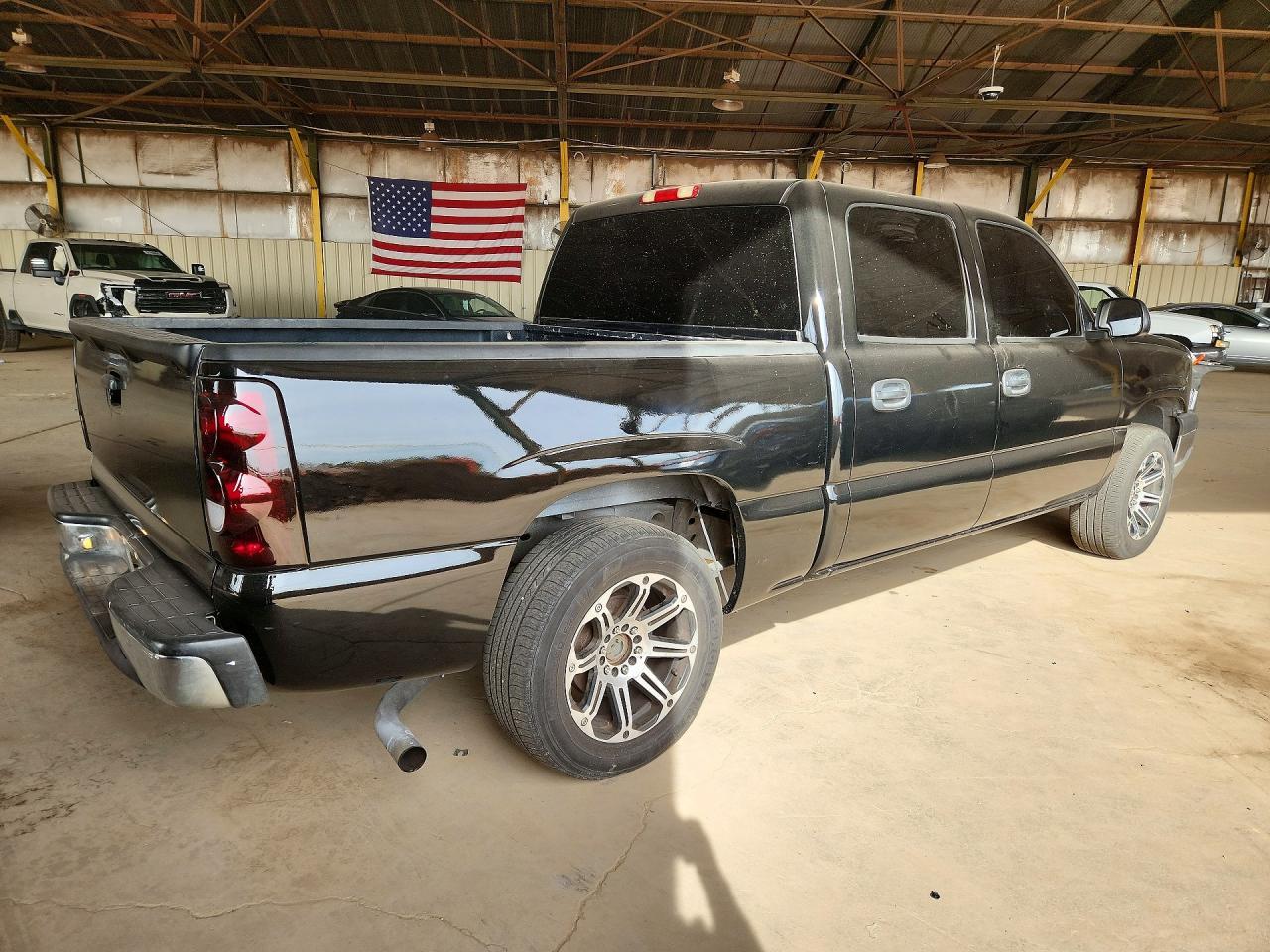2007 Chevrolet Silverado C1500 Classic Crew Cab - Фото 3