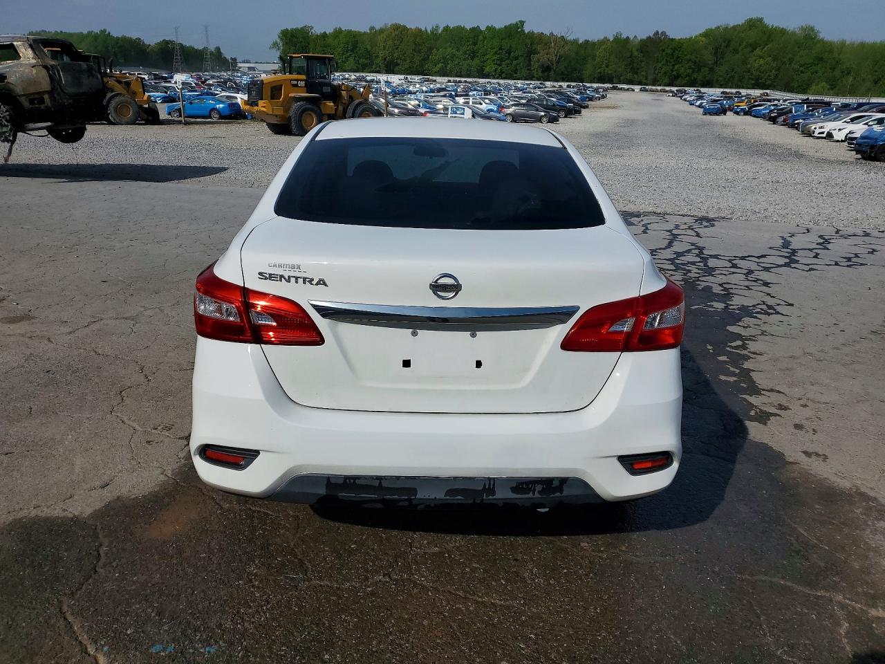 2016 Nissan Sentra S - Image 6