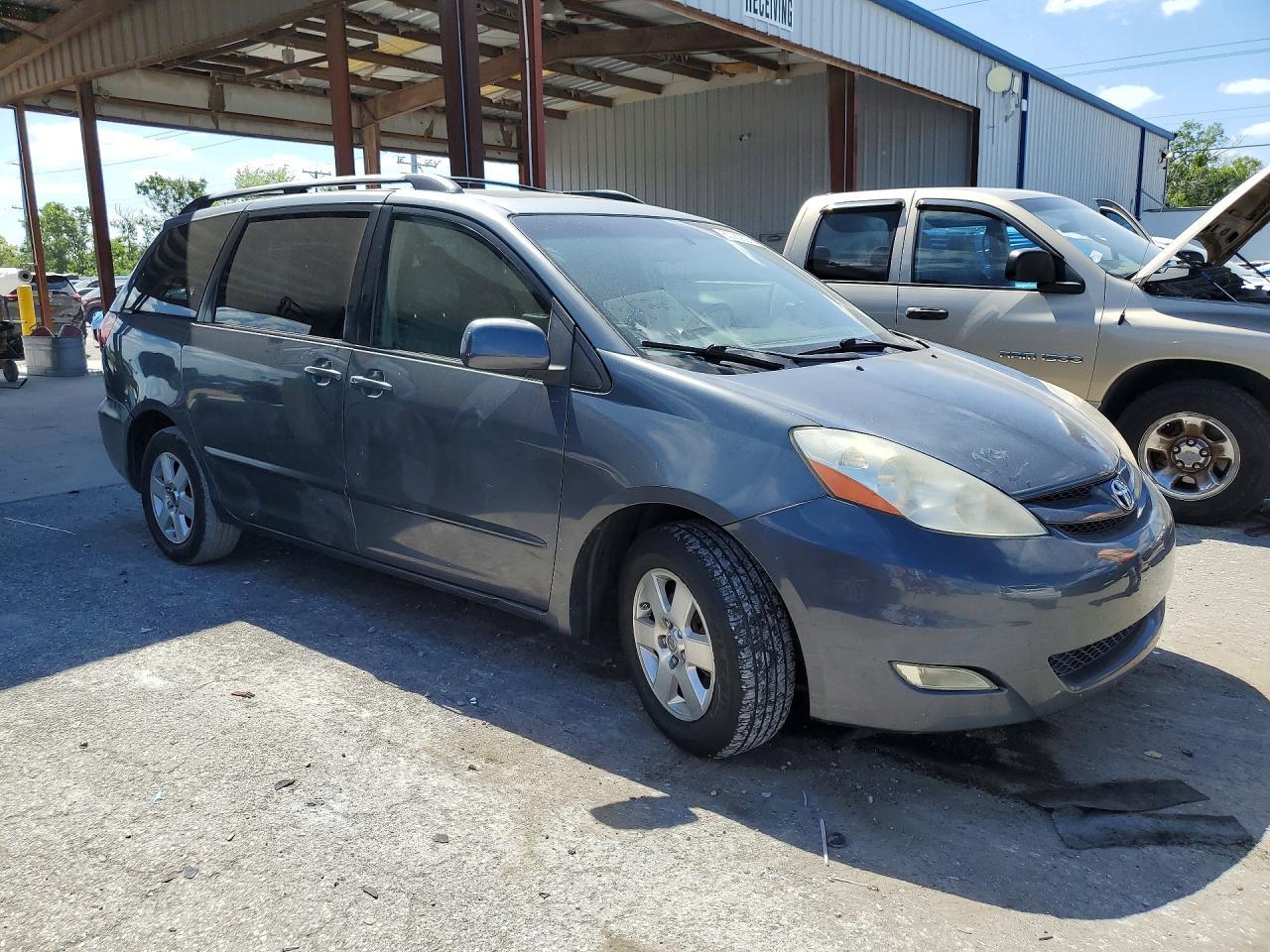 2008 Toyota Sienna Xle - Image 4
