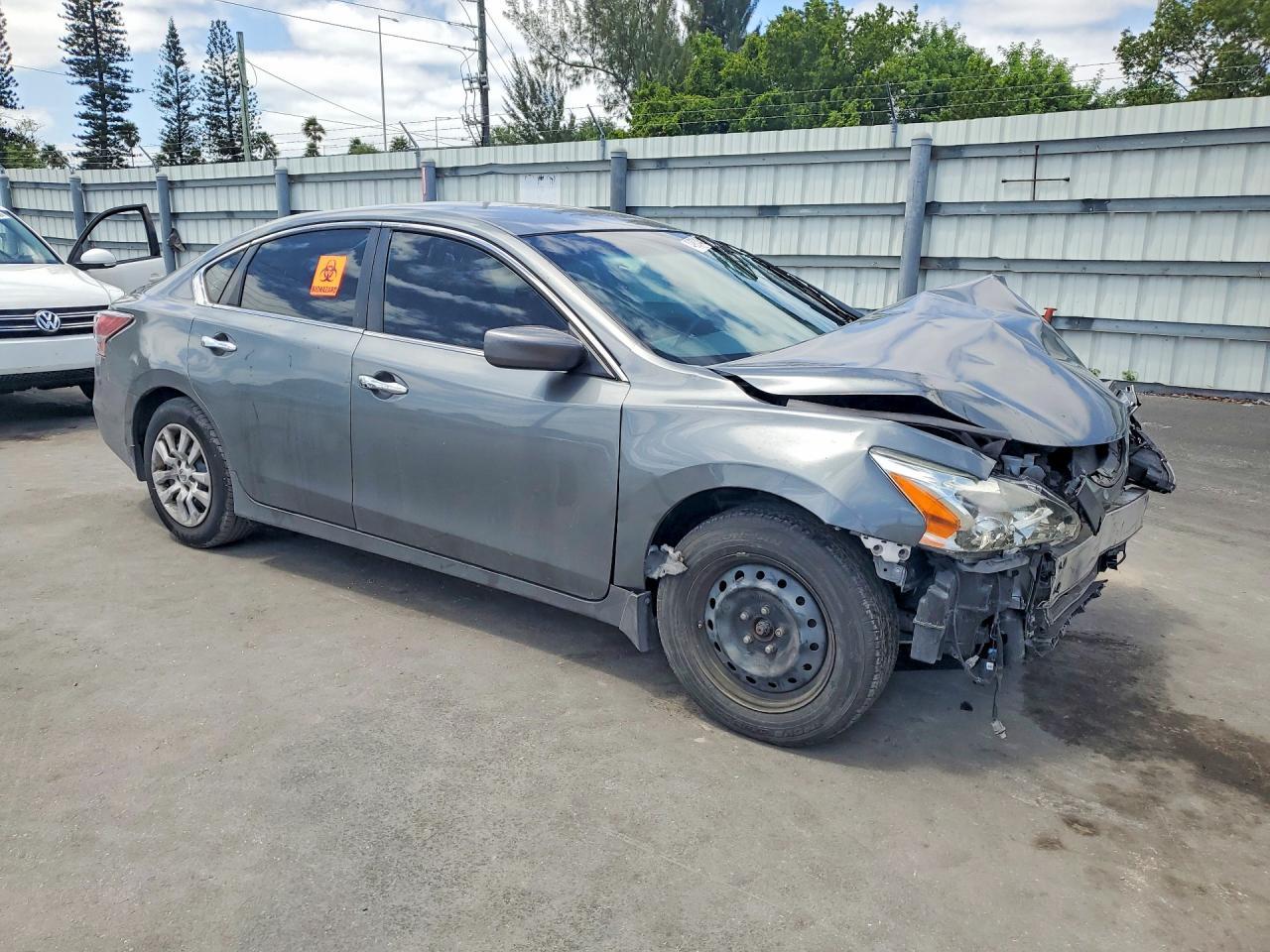 2015 Nissan Altima 2.5 S - Image 4
