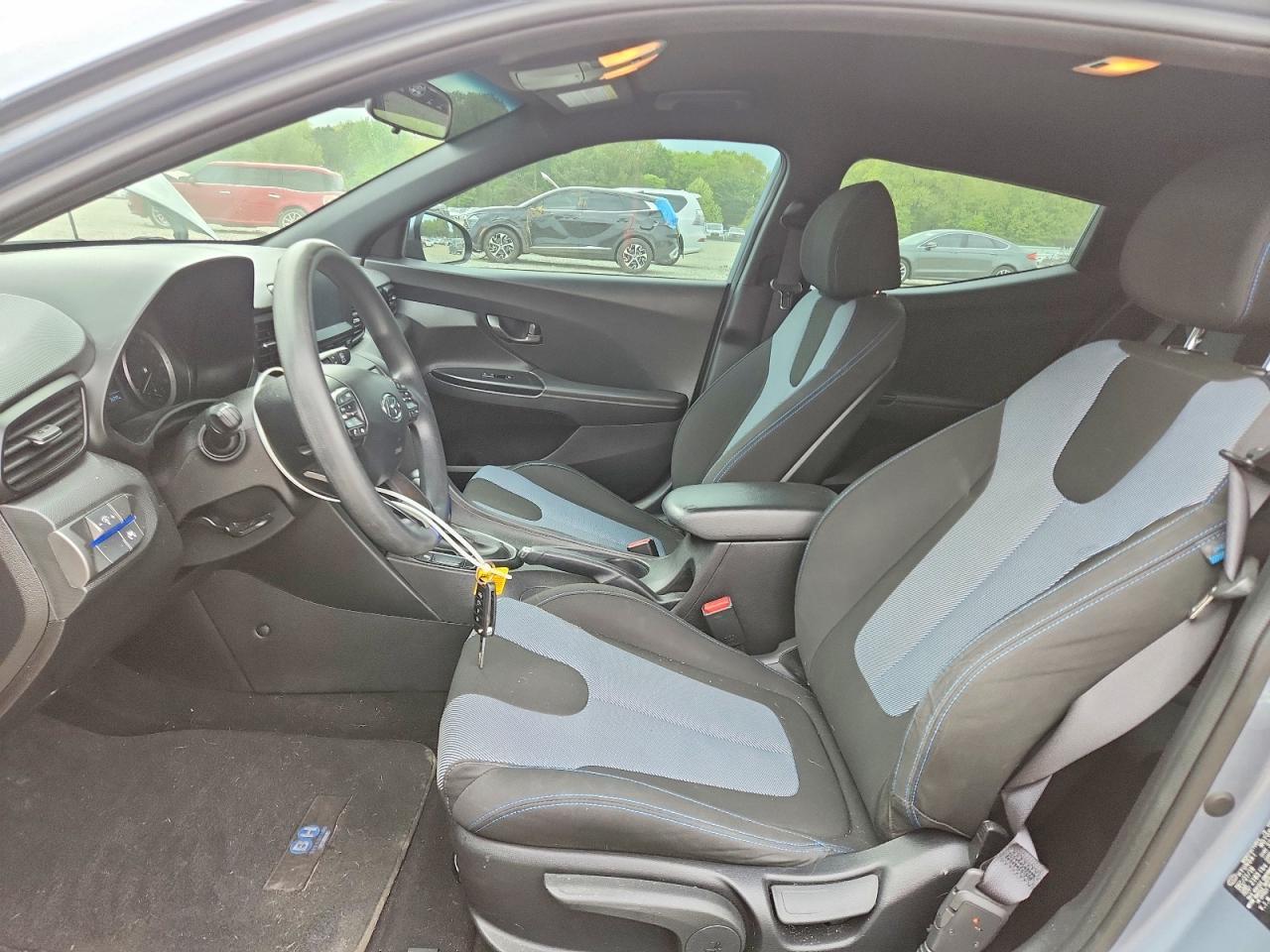 2019 Hyundai Veloster 2.0L - Image 7