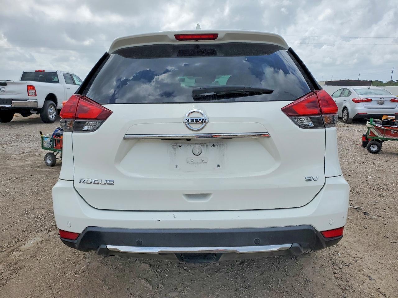 2019 Nissan Rogue Sv - Image 6