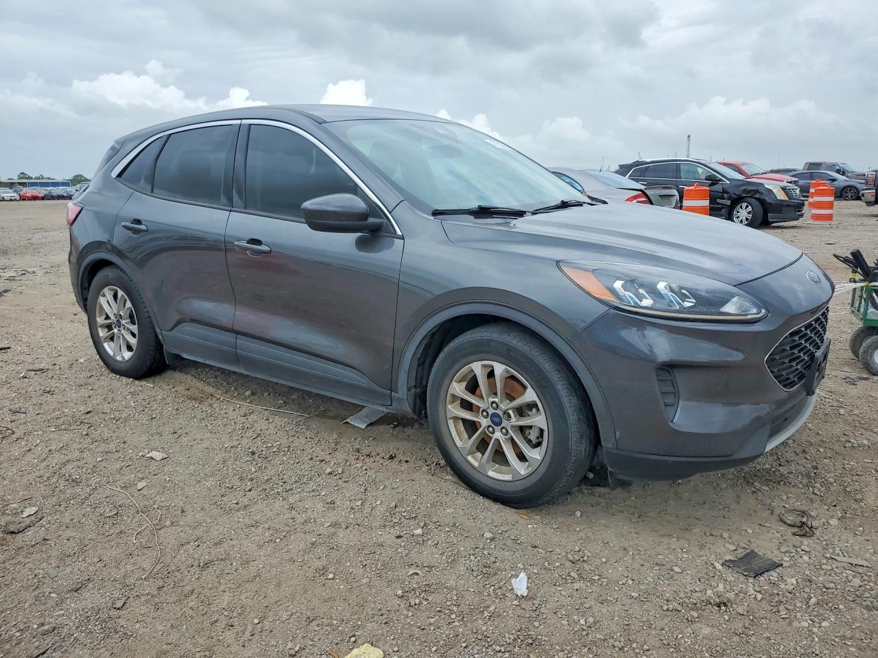 2020 Ford Escape Se - Фото 4