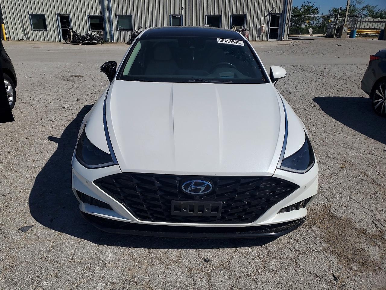 2020 Hyundai Sonata Limited - Image 5