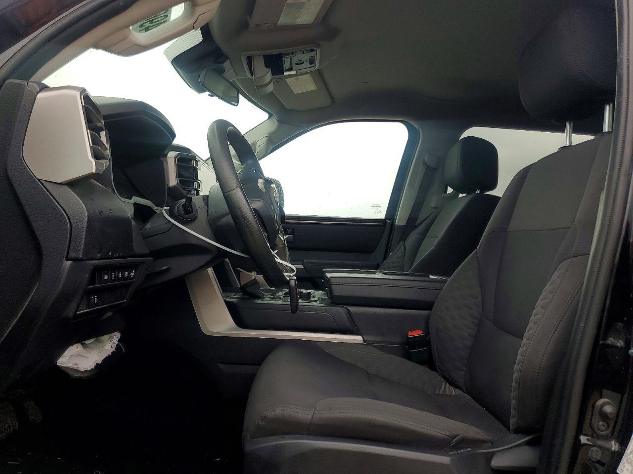 2024 Toyota Tundra Crewmax Sr5 - Image 7