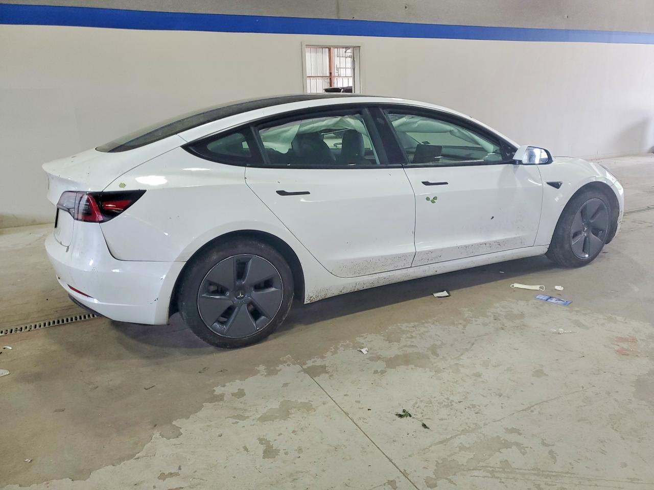 2023 Tesla Model 3 - Image 3