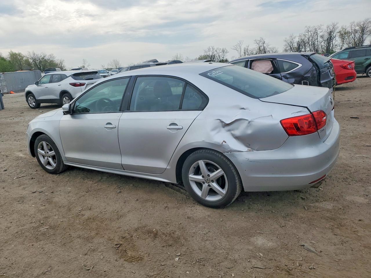 2012 Volkswagen Jetta Se - Фото 2