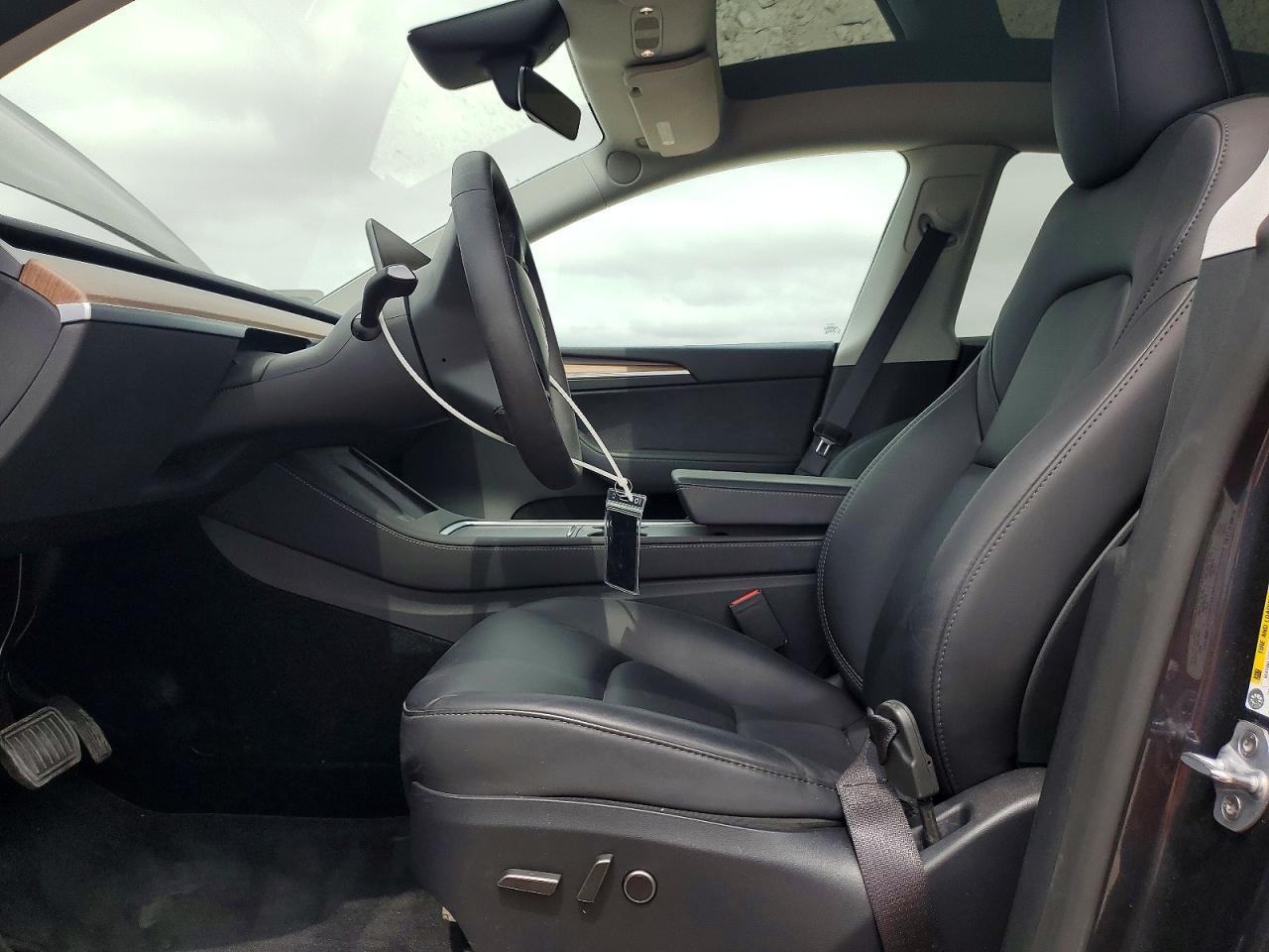 2024 Tesla Model Y - Фото 7