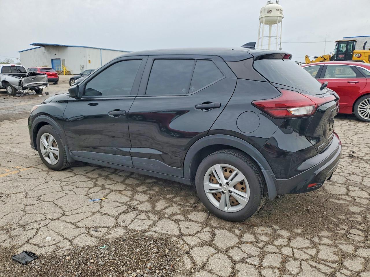 2022 Nissan Kicks S - Фото 2