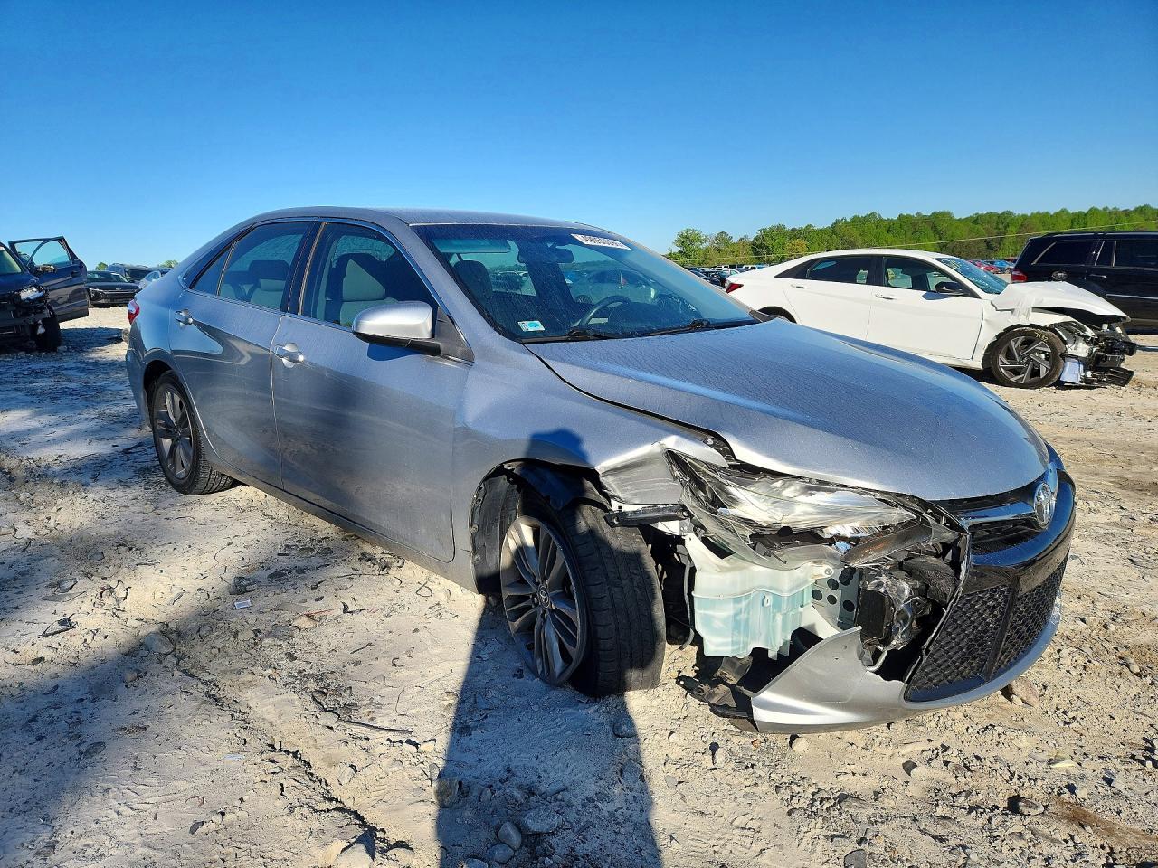 2016 Toyota Camry Se - Фото 4