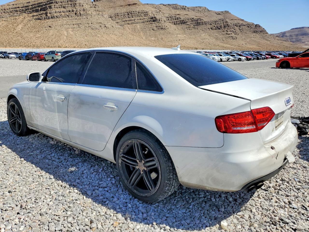 2011 Audi A4 Premium Plus - Фото 2