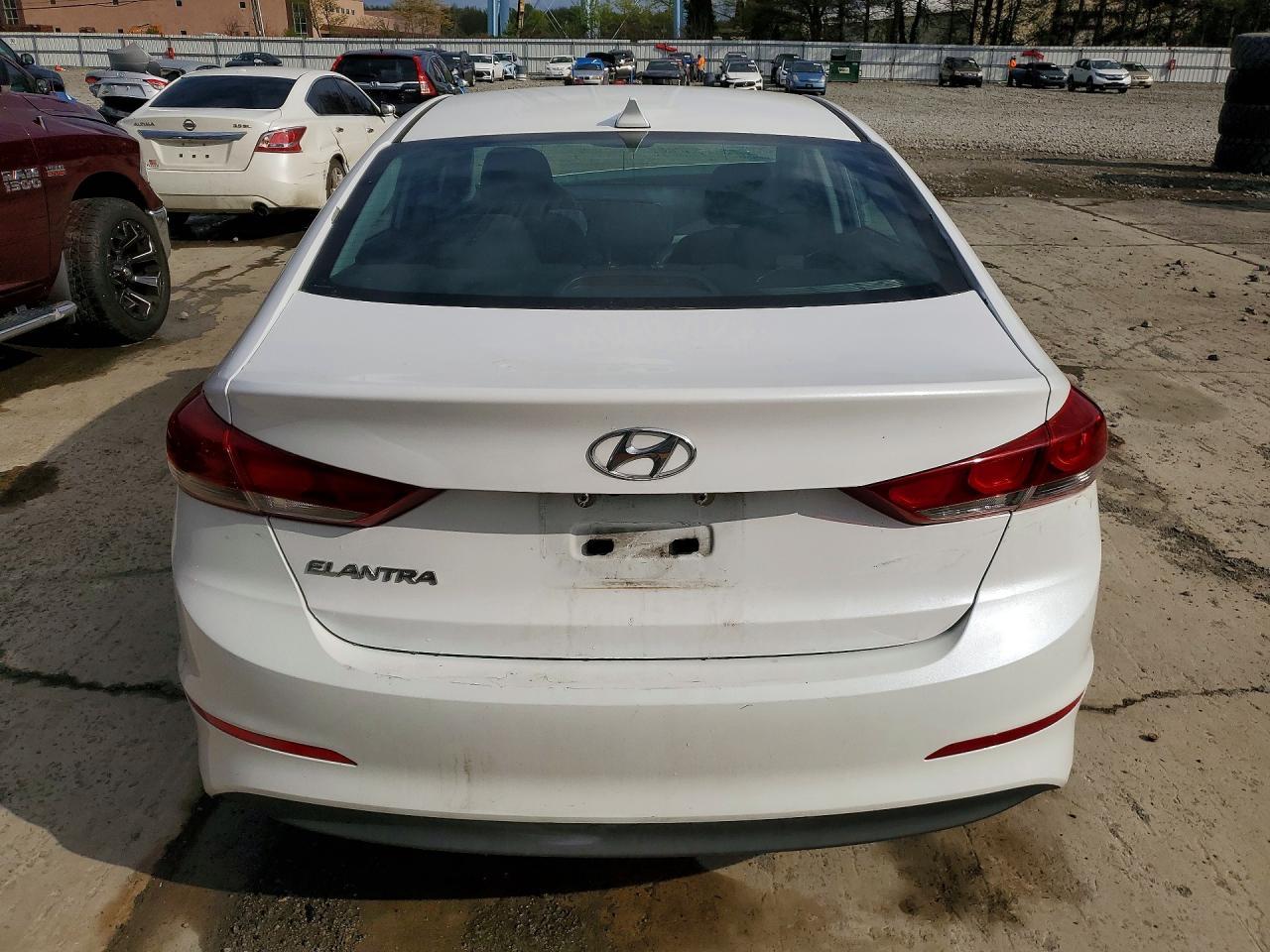 2017 Hyundai Elantra Value Edition - Фото 6