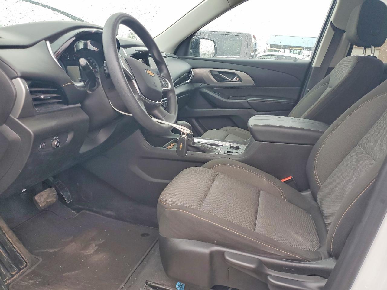 2021 Chevrolet Traverse Ls - Image 7